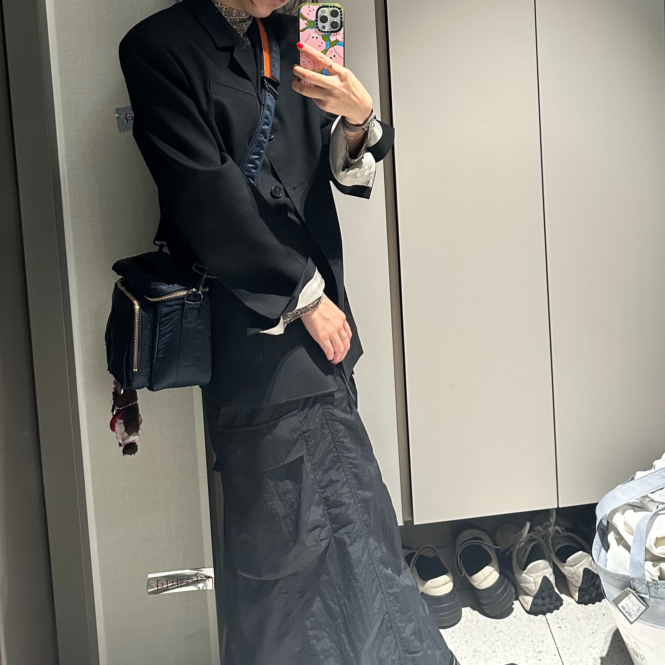 Porter Tanker Camera Bag Black 착용 스타일 - 2