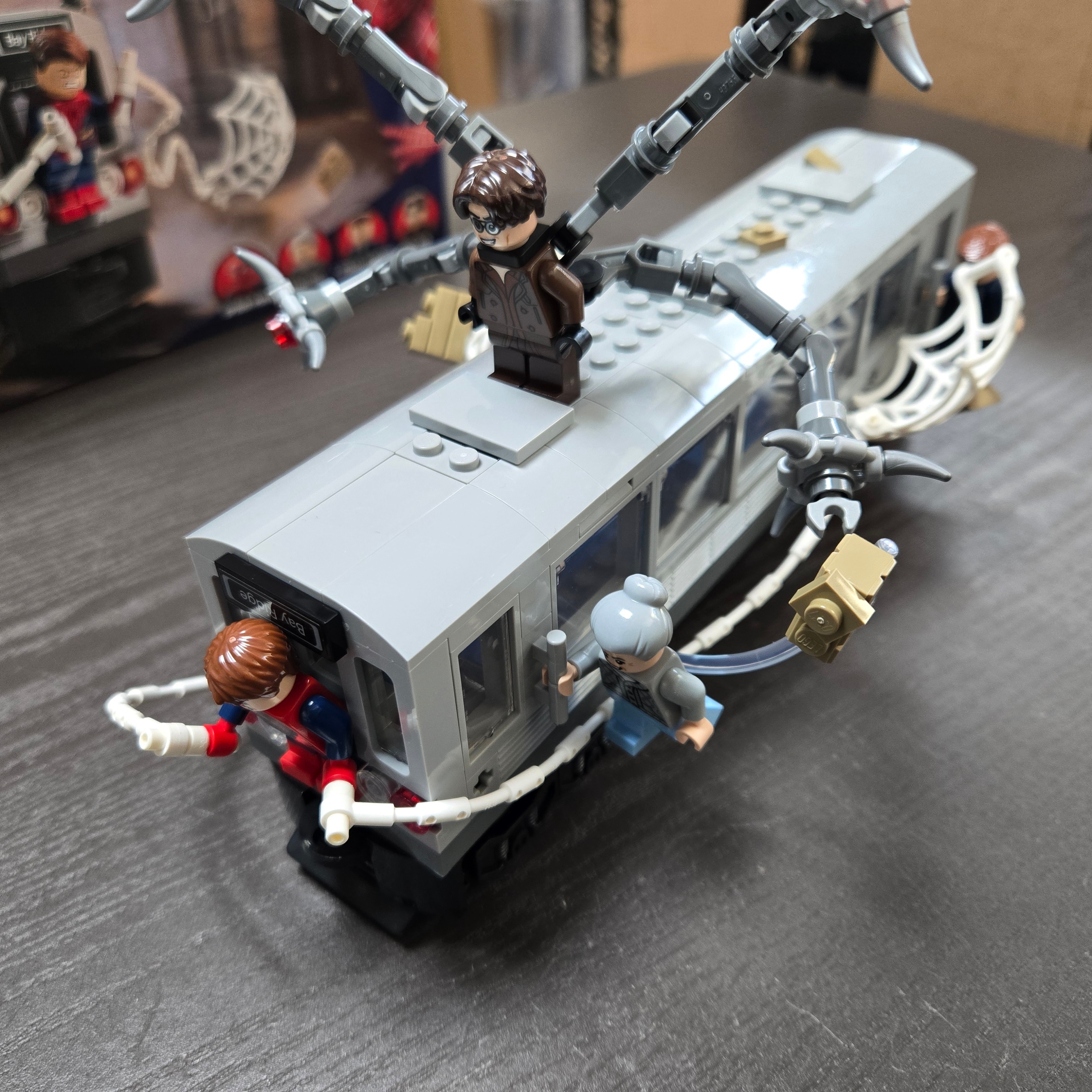 Lego Marvel Spider-Man vs. Doc Ock Subway Train Scene 착용 스타일 - 2