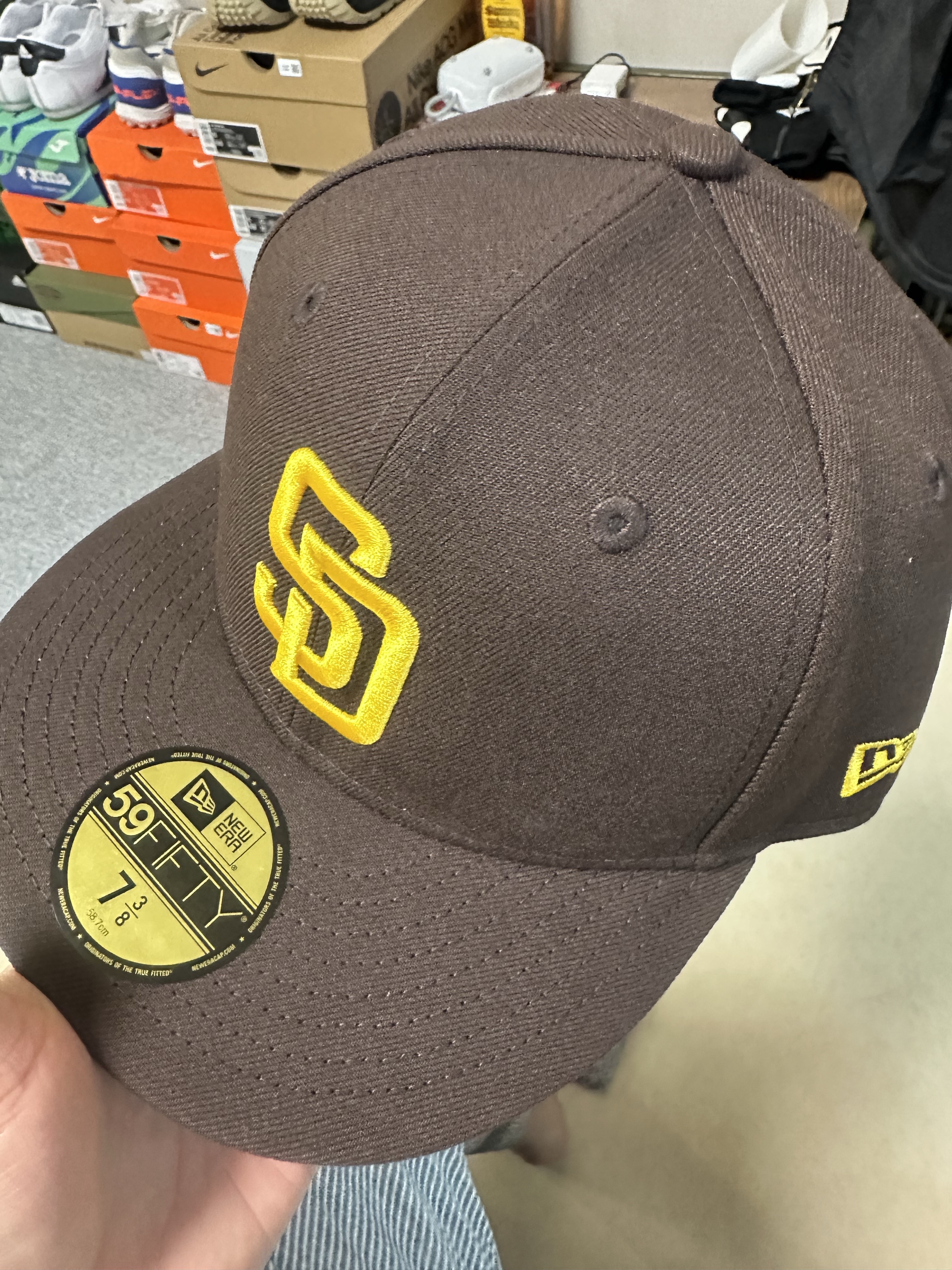 New Era MLB Authentic San Diego Padres Game Brown 착용 스타일