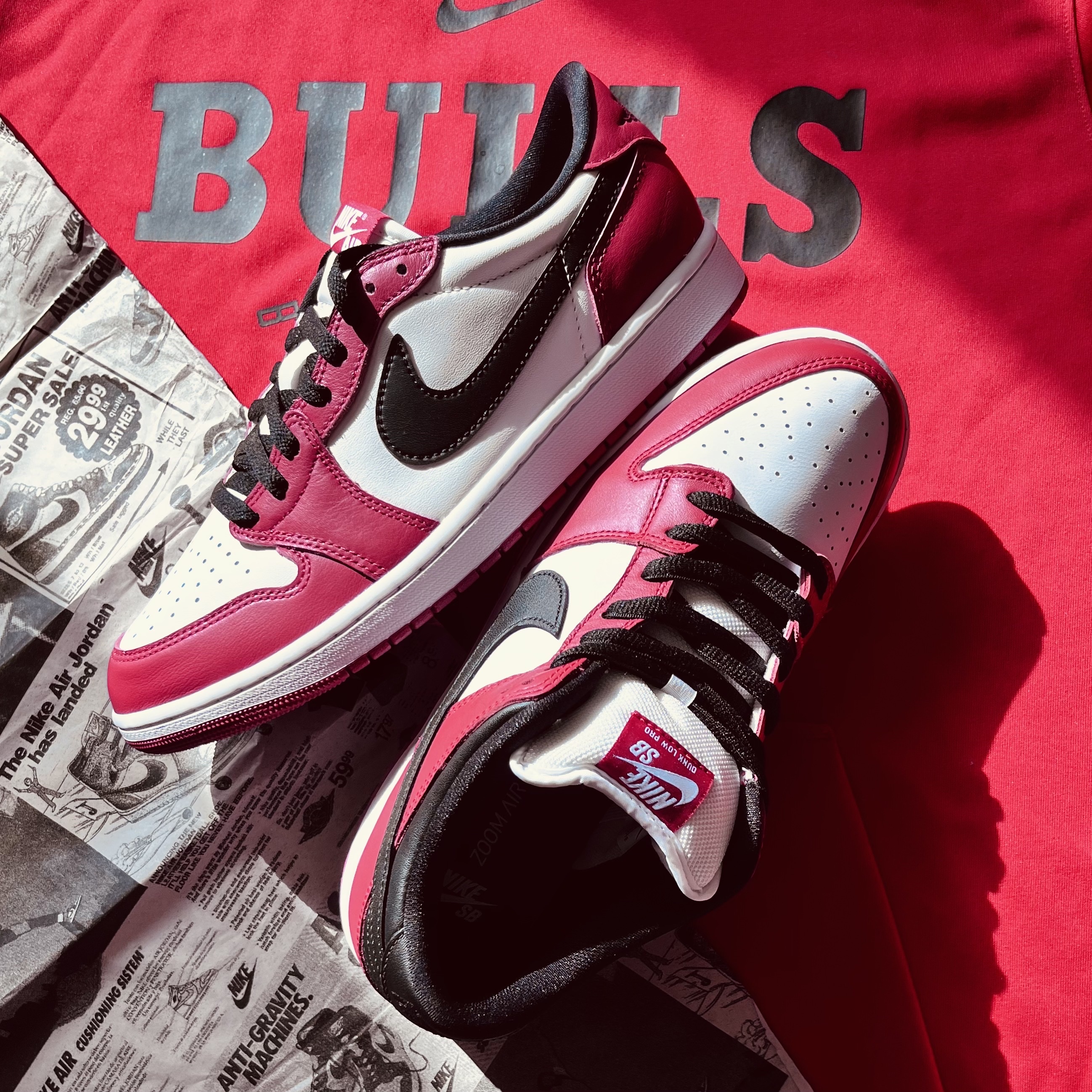Nike SB Dunk Low Pro Chicago, Jordan 1 Retro Low OG Chicago 착용 스타일