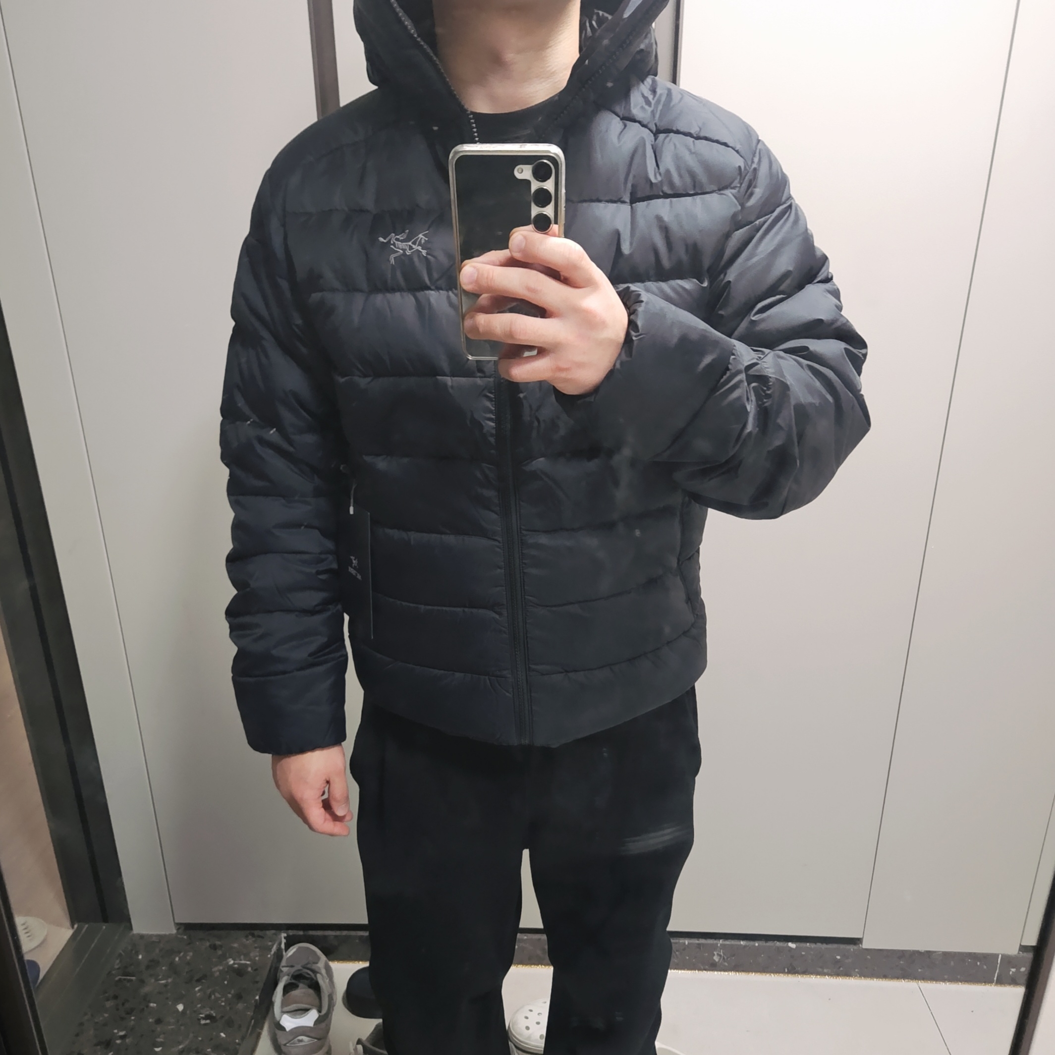 Arc'teryx Thorium Hoody Black 착용 스타일