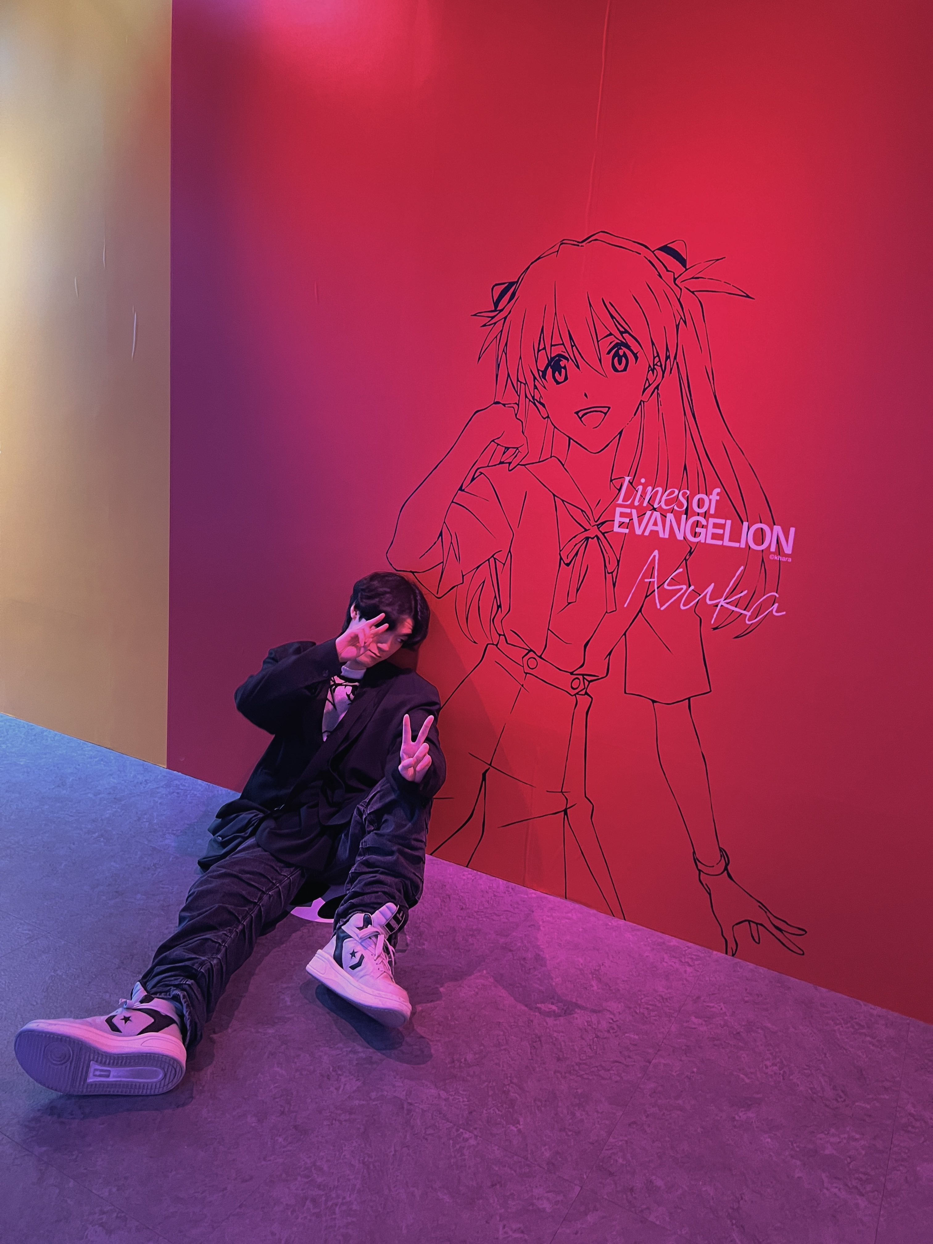 Mahagrid x Evangelion Asuka Jacquard Knit Ivory, Uniqlo U Drawstring Shoulder Bag Black 착용 스타일 - 2