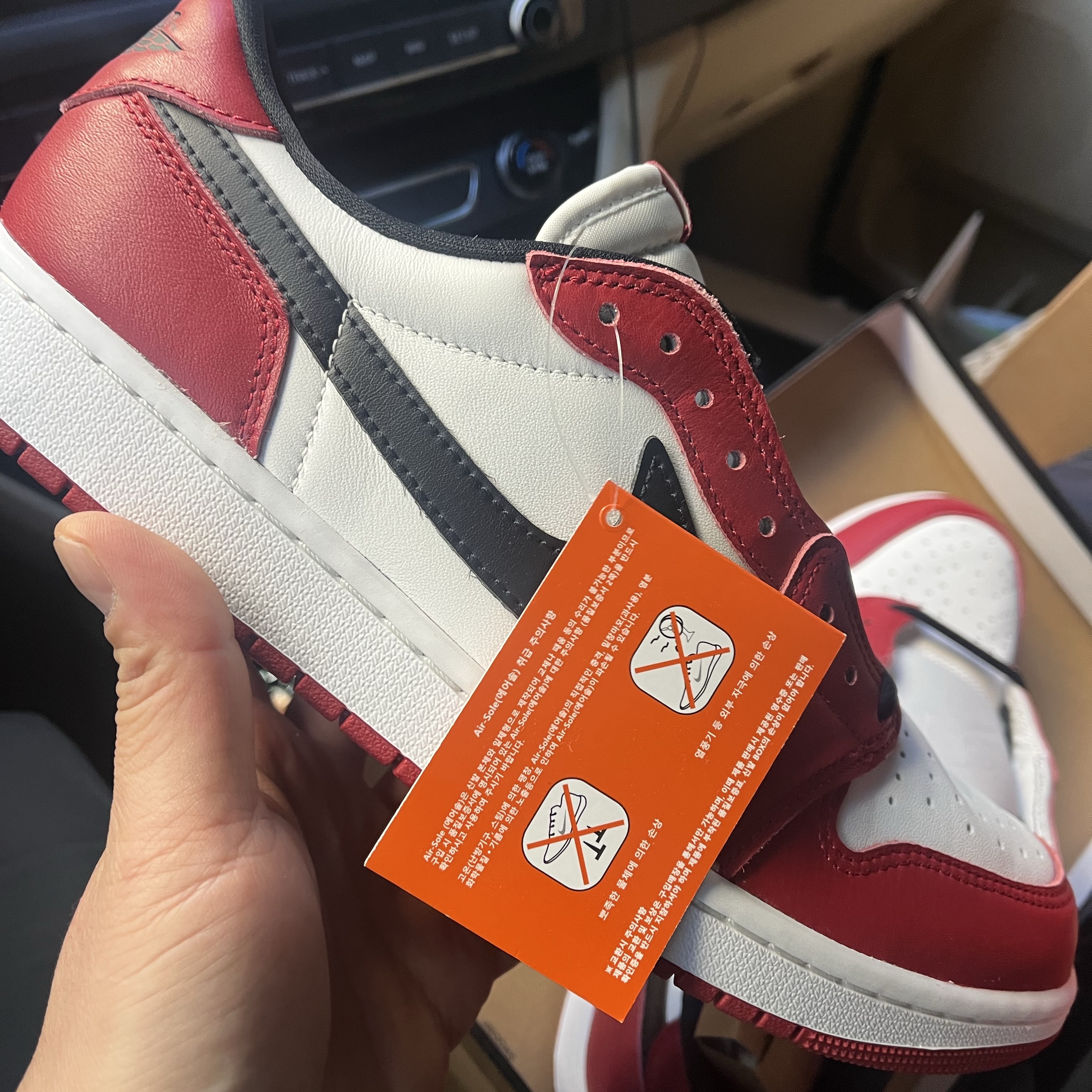 Jordan 1 Retro Low OG Chicago 착용 스타일