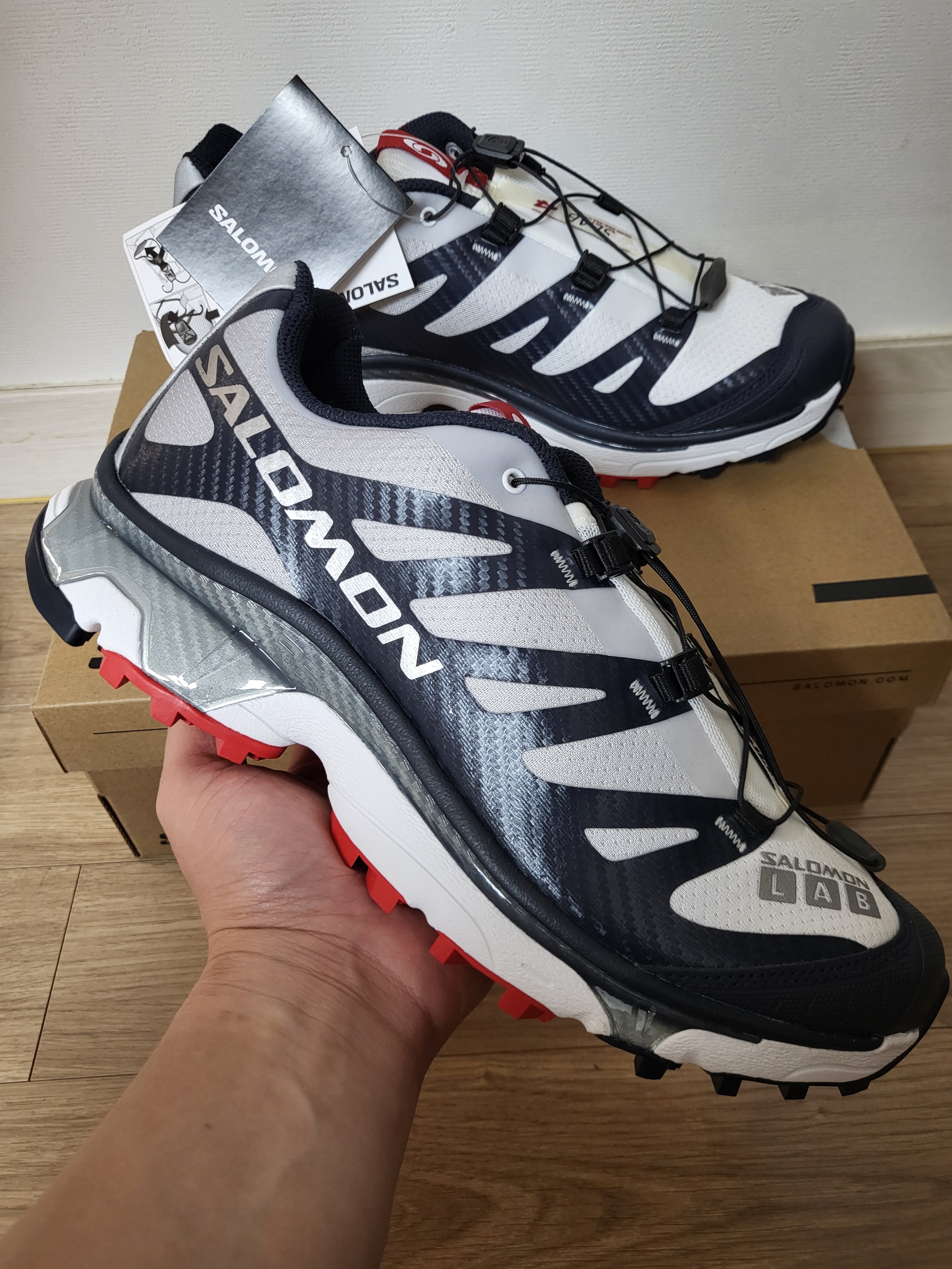 Salomon x Kasina XT-4 OG Dark Navy 착용 스타일 - 1