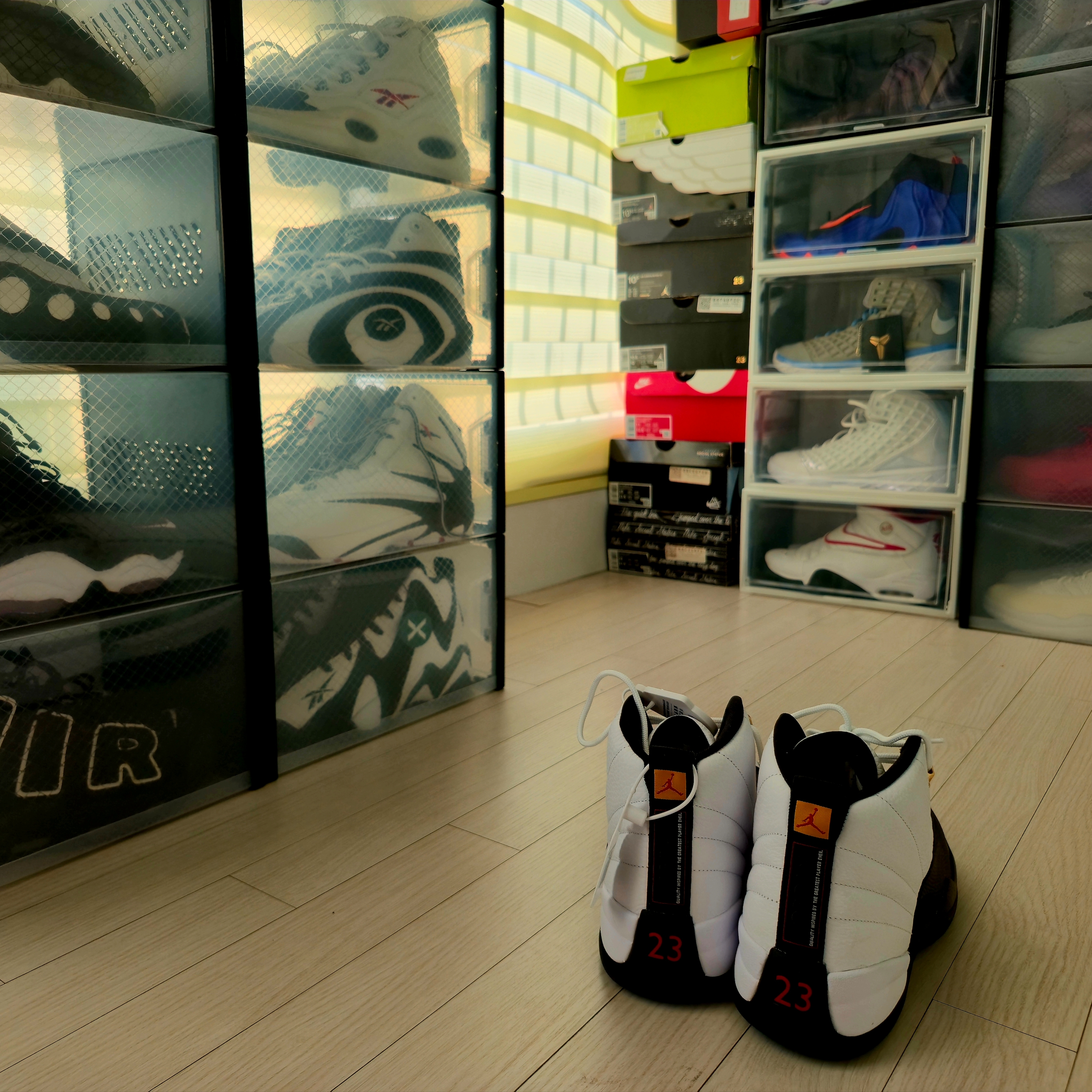 Reebok Shaqnosis Black White 2020, Nike Air Flightposite Black Racer Blue 착용 스타일