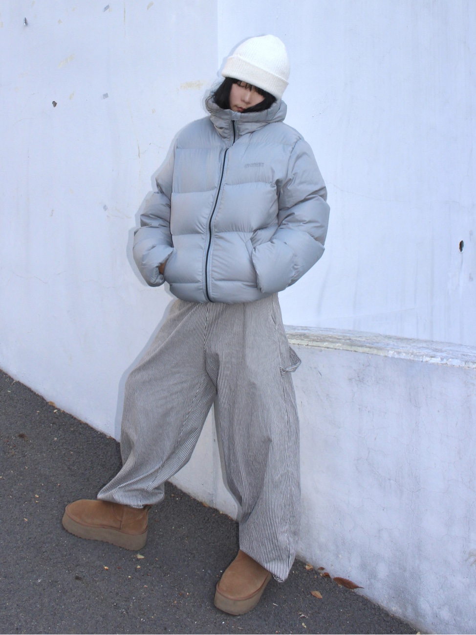 QT8 GARMENTS Duck Down Heavyweight Hoodie Jacket Greyed Skyblue 착용 스타일 - 3