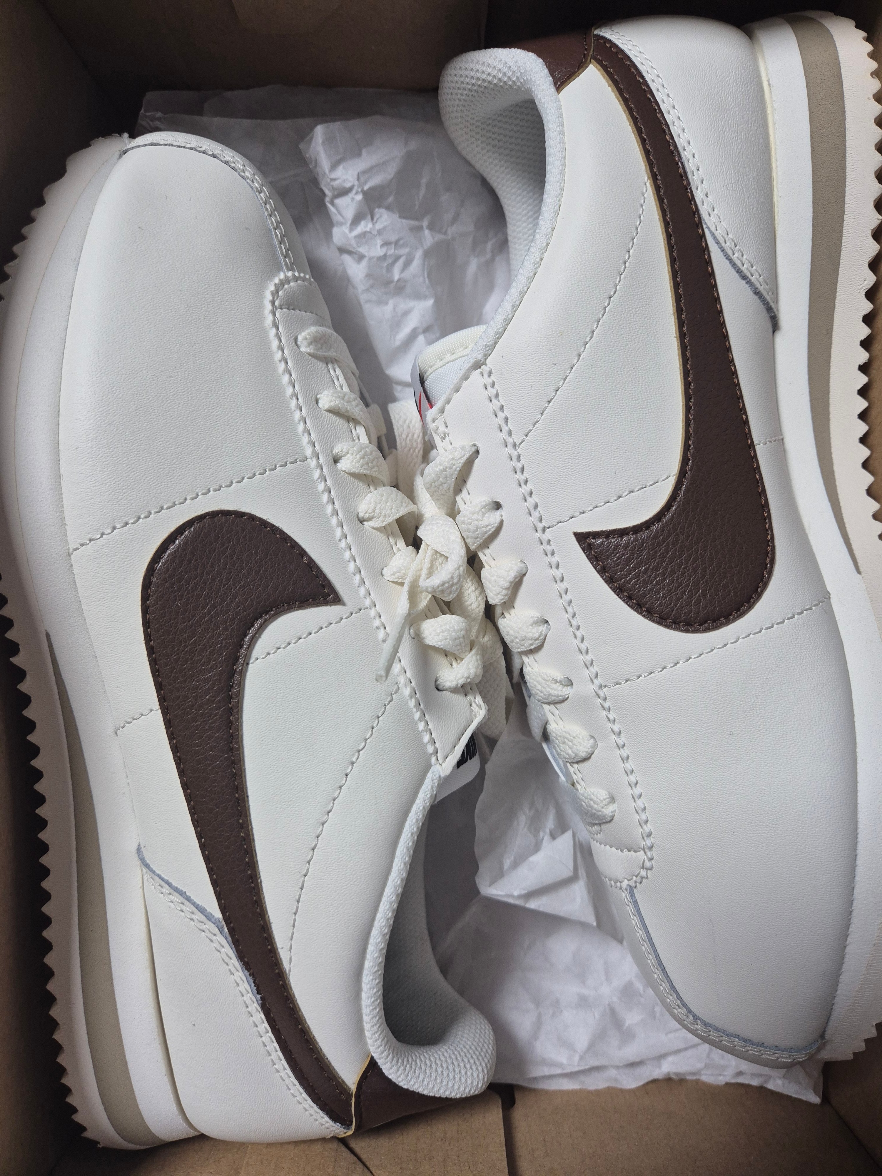 (W) Nike Cortez Sail Cacao Wow 착용 스타일