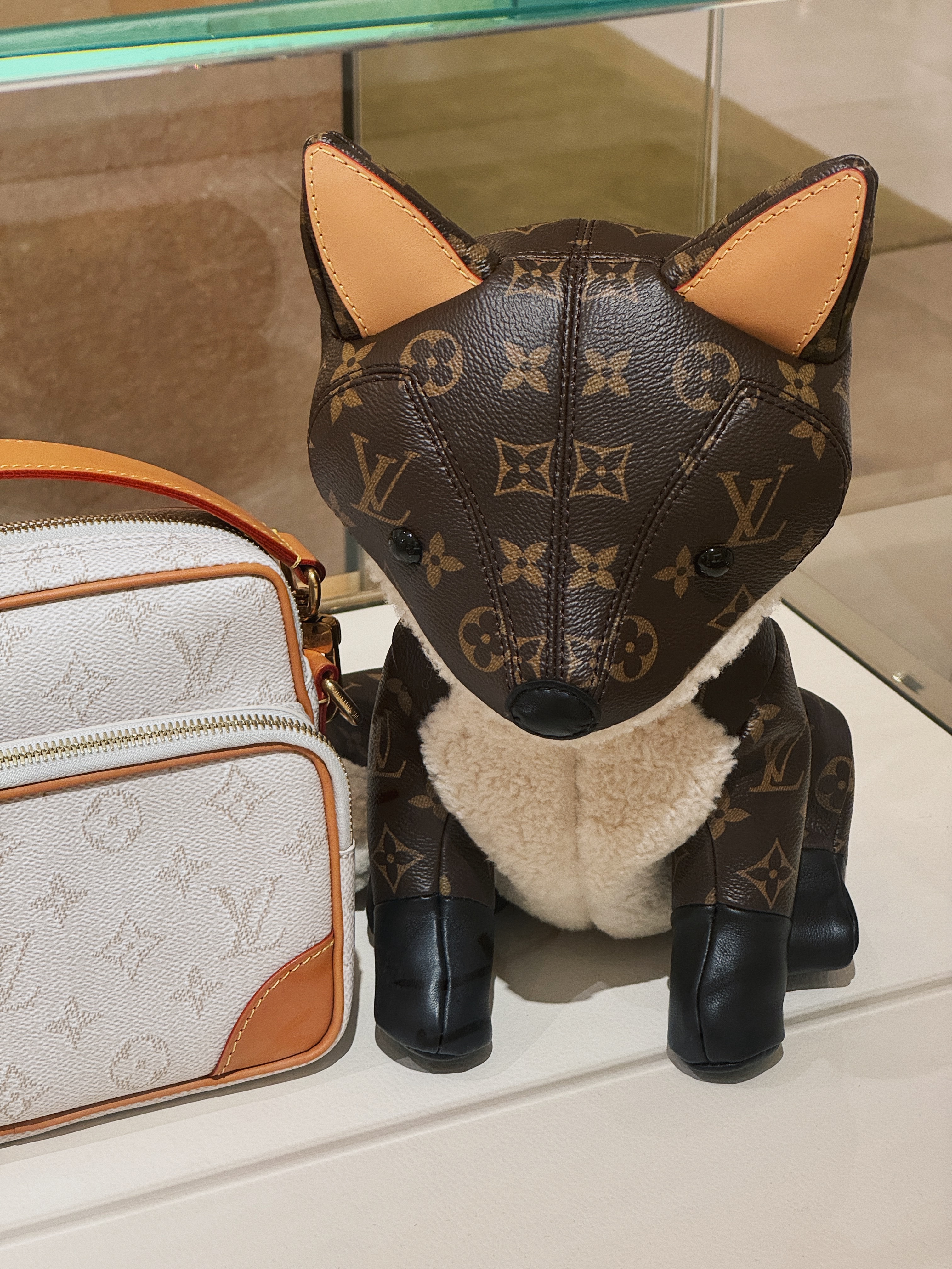 Louis Vuitton Speedy P9 Bandouliere 25 Monogram Turquoise, Louis Vuitton Speedy P9 Bandouliere 40 Monogram Turquoise 착용 스타일 - 6