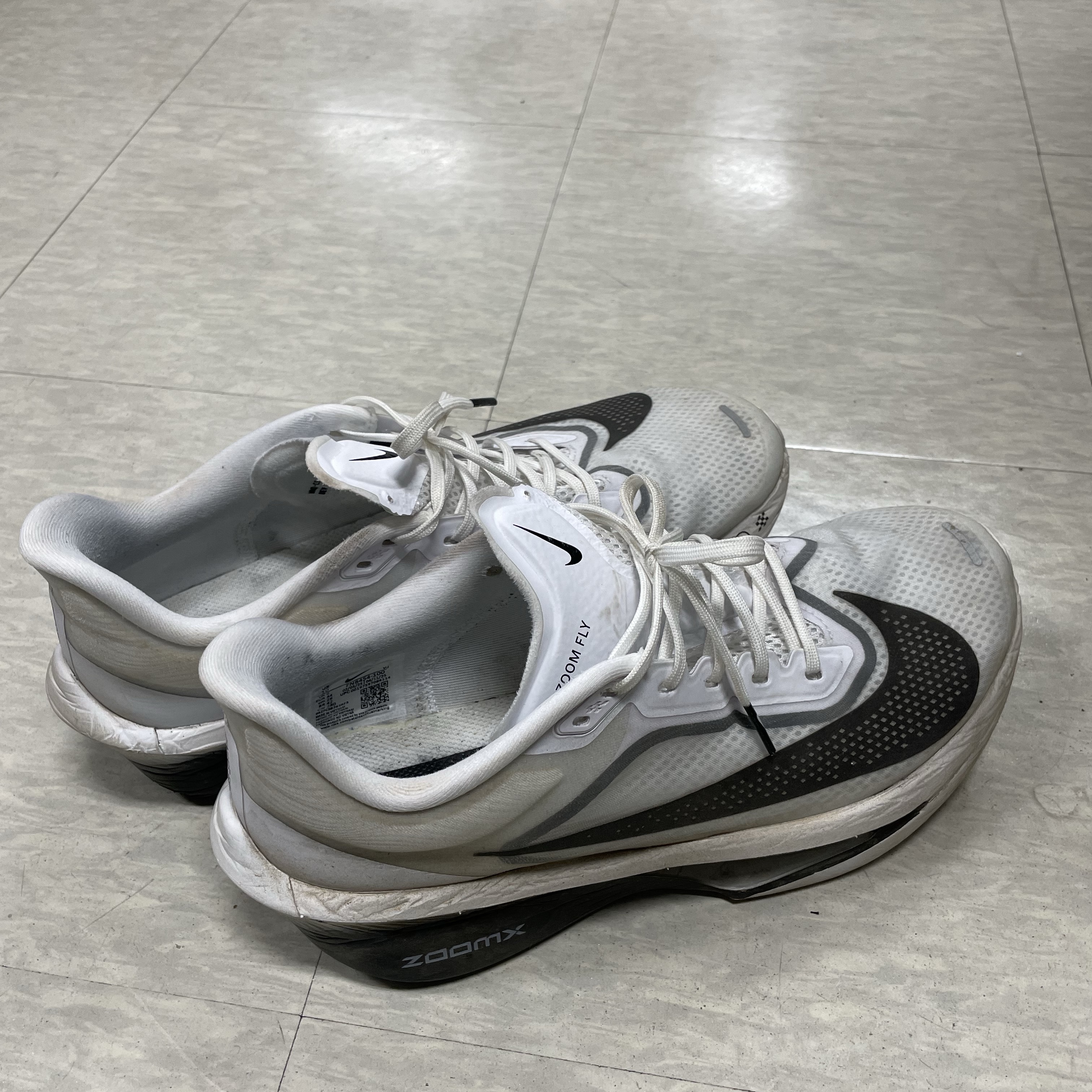 Nike Zoom Fly 6 White Smoke Grey 착용 스타일