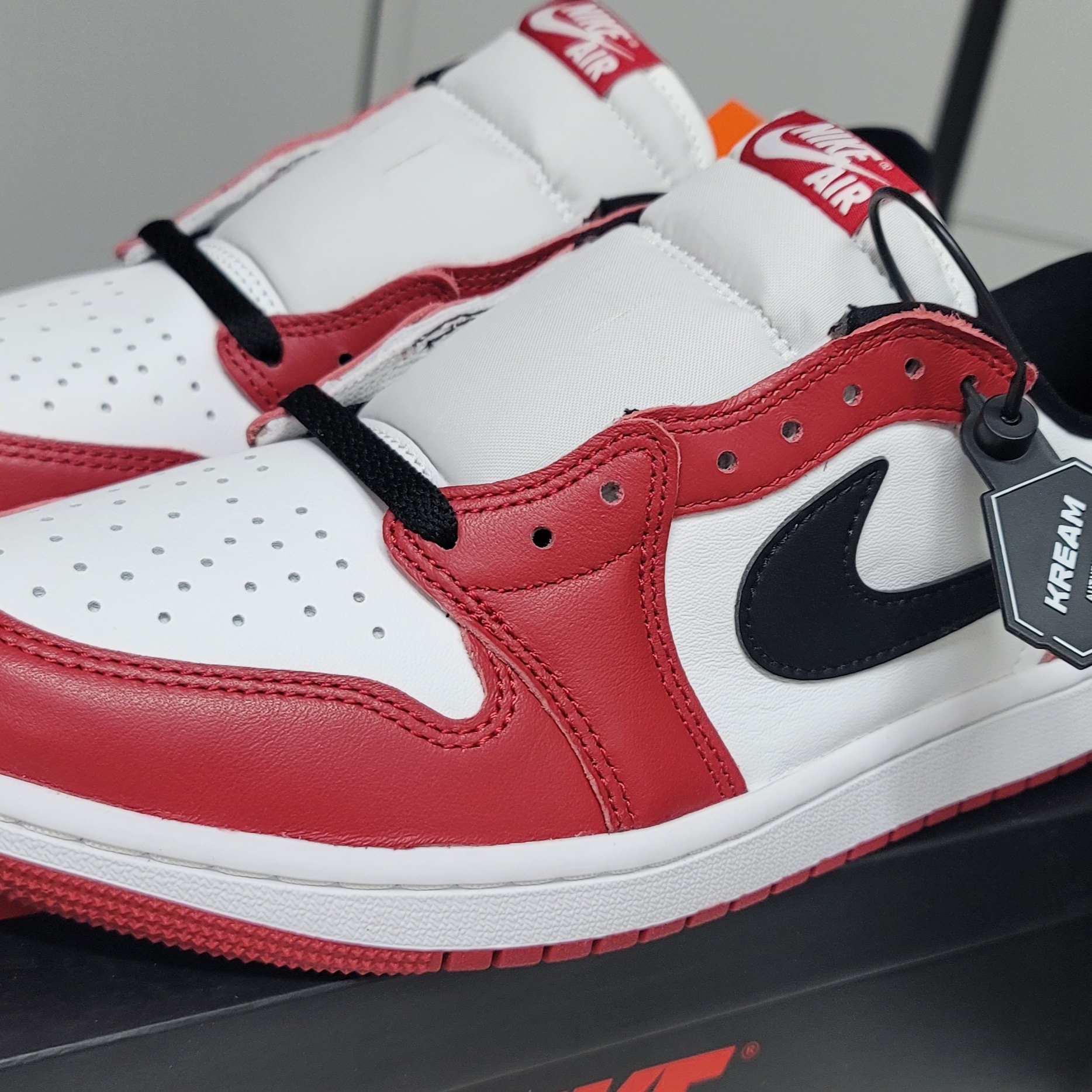 Jordan 1 Retro Low OG Chicago 착용 스타일 - 1