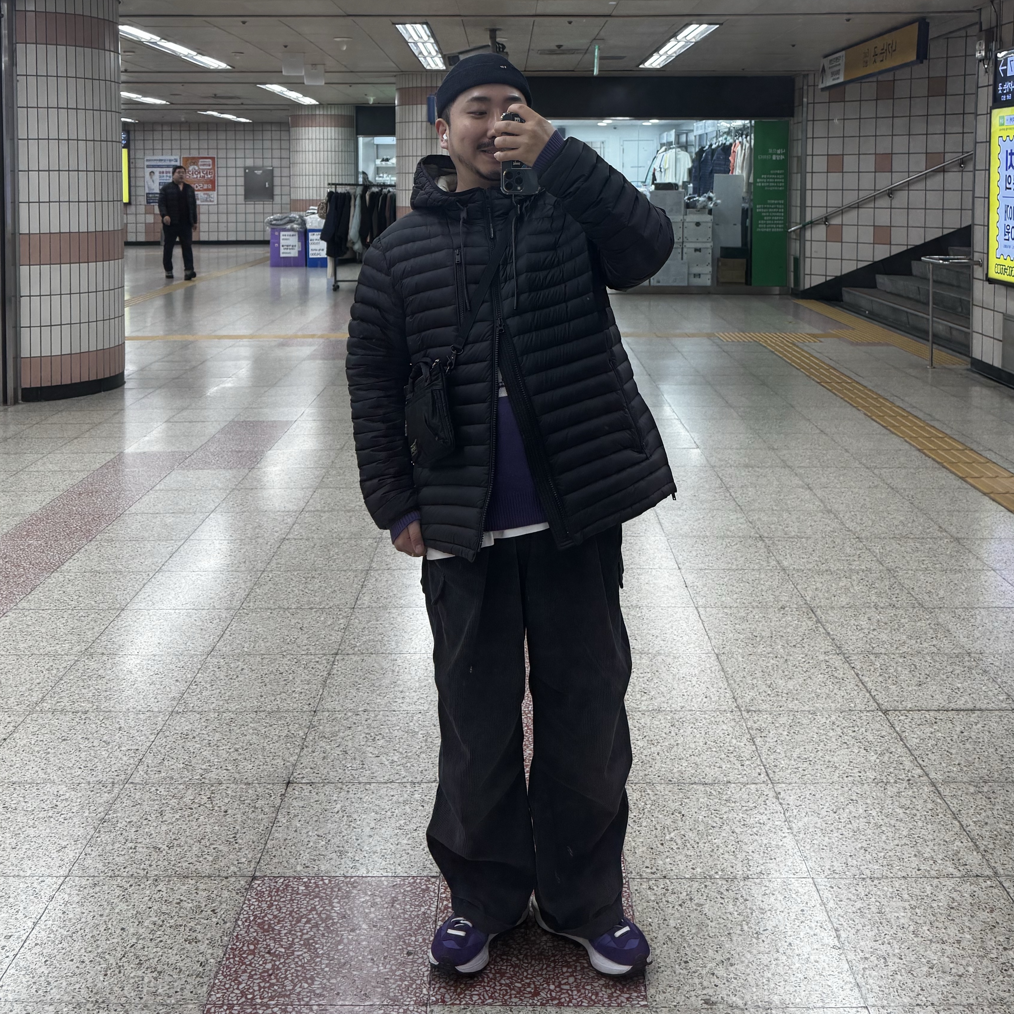 Nike x Sacai VaporWaffle Dark Iris, Porter Howl Helmet Bag Mini Black 착용 스타일