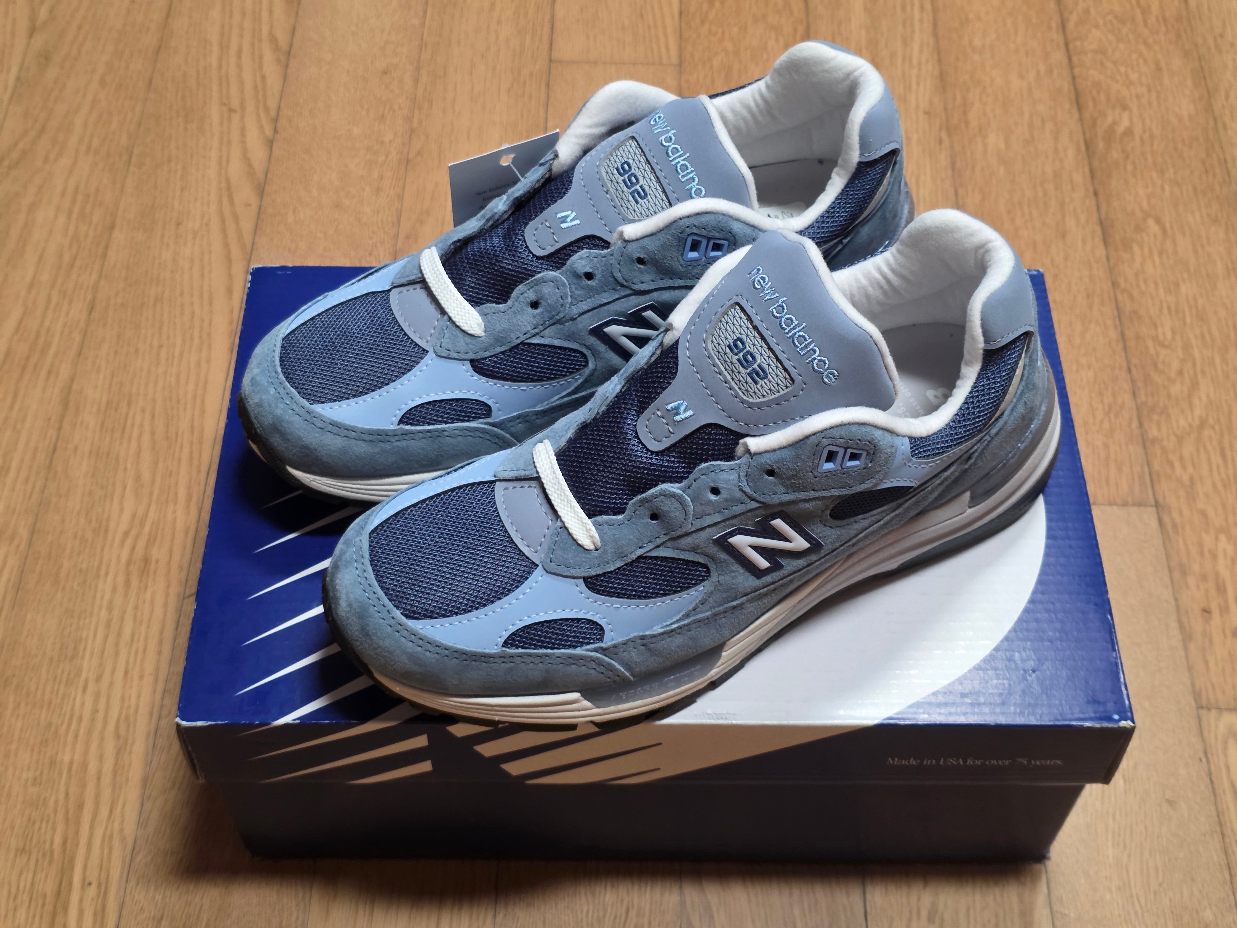 New Balance 992 Made in USA Dusk Shower 착용 스타일 - 2