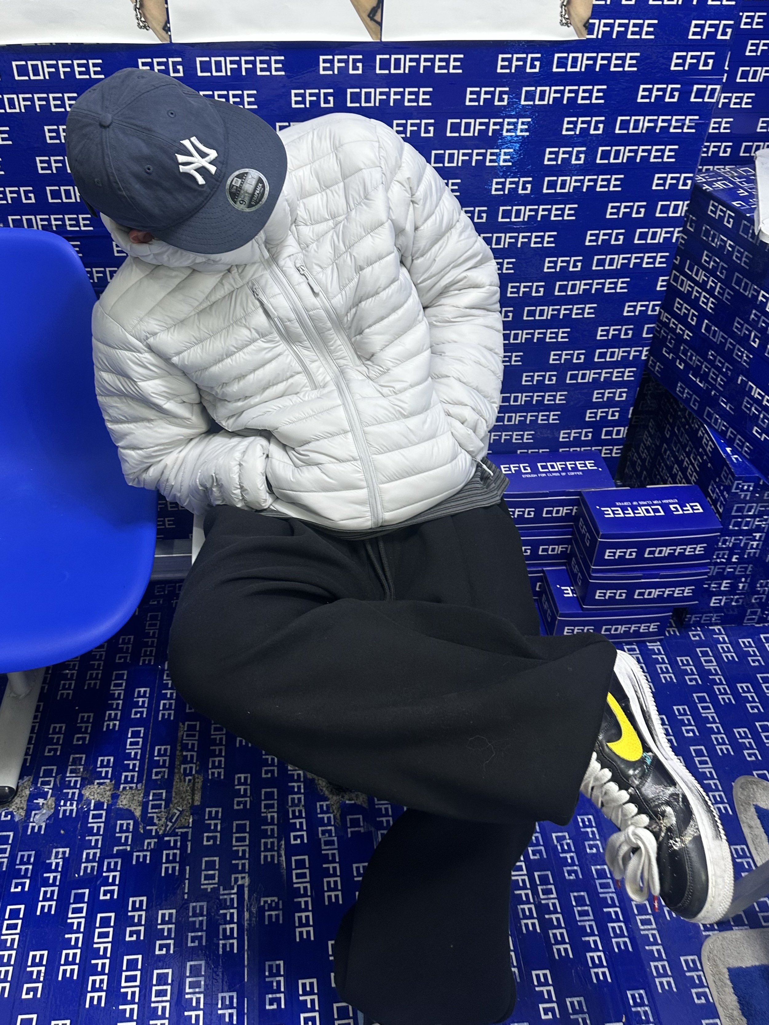 Undermycar Mu.03 Anti Fxxking Logo Play Oversized Sweat Jogger Black, Nike x Peaceminusone Air Force 1 Low Para-Noise 3.0 Black and Multicolor 착용 스타일
