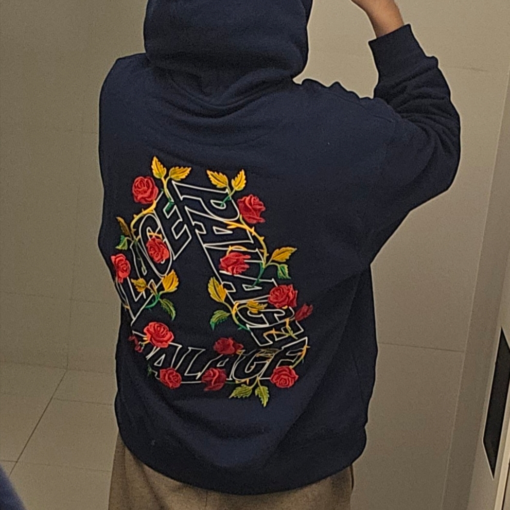 Palace Rose P3 Hood Navy - 25SS 착용 스타일 - 2