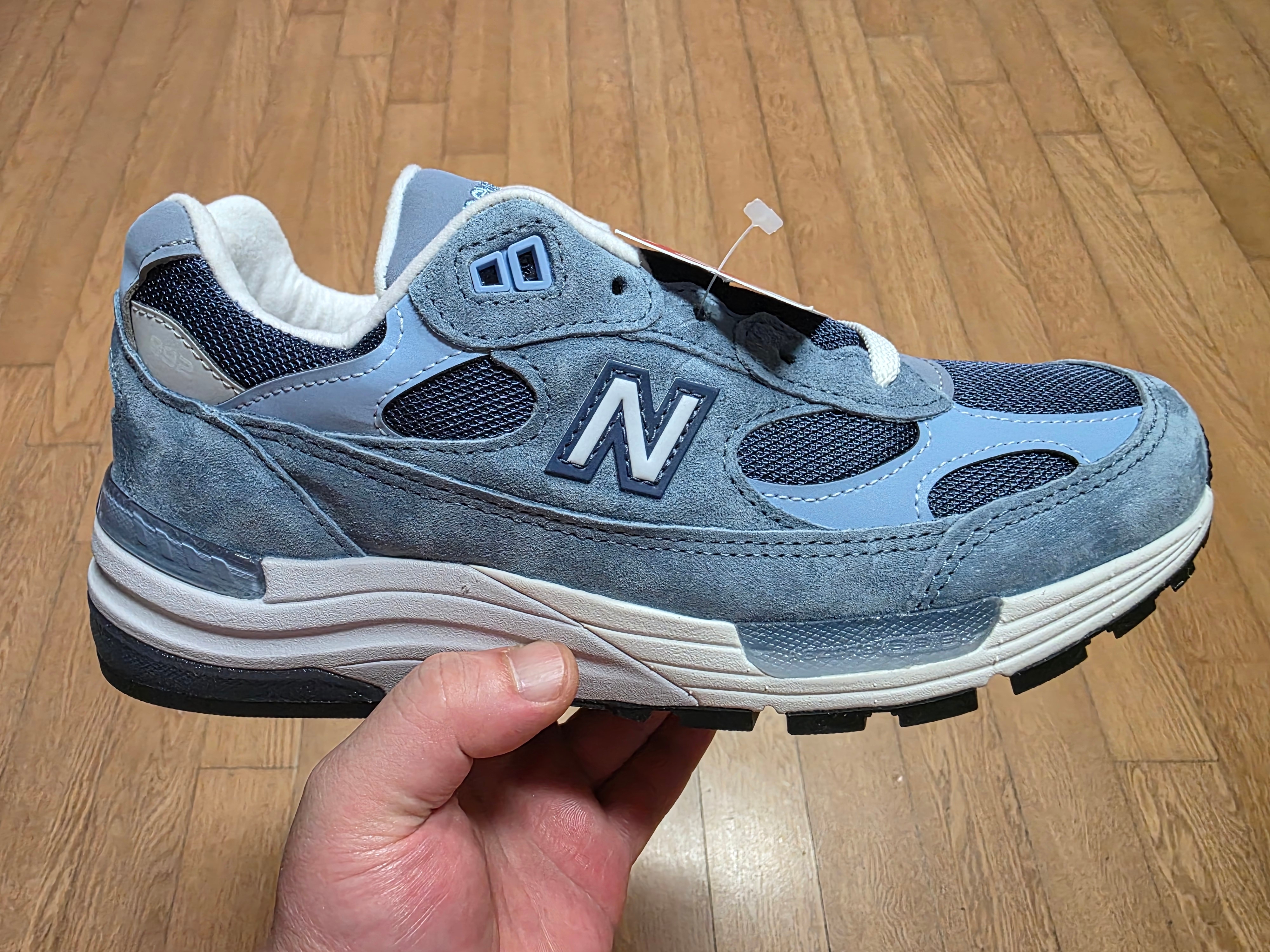 New Balance 992 Made in USA Dusk Shower 착용 스타일 - 3