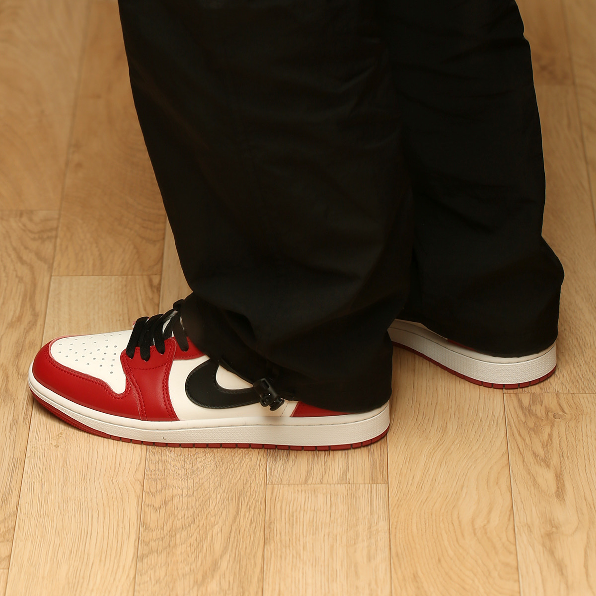 Jordan 1 Retro Low OG Chicago 착용 스타일 - 3