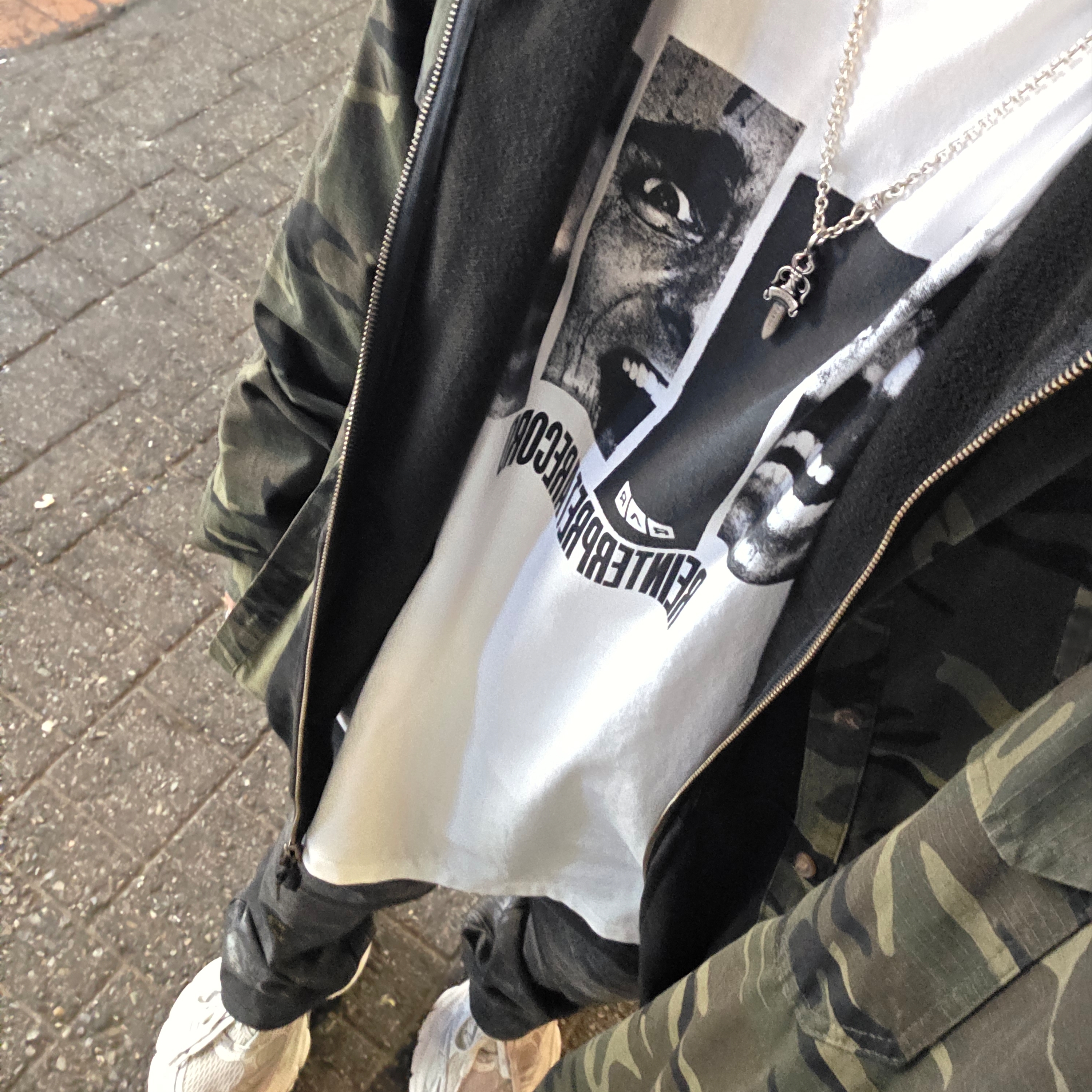 Undermycar Niop Camouflage Over Fit Shirt Iguana - 23SS, Undermycar Soundwave Dirty Coated Hood Zip-Up Black Oil - 23SS 착용 스타일