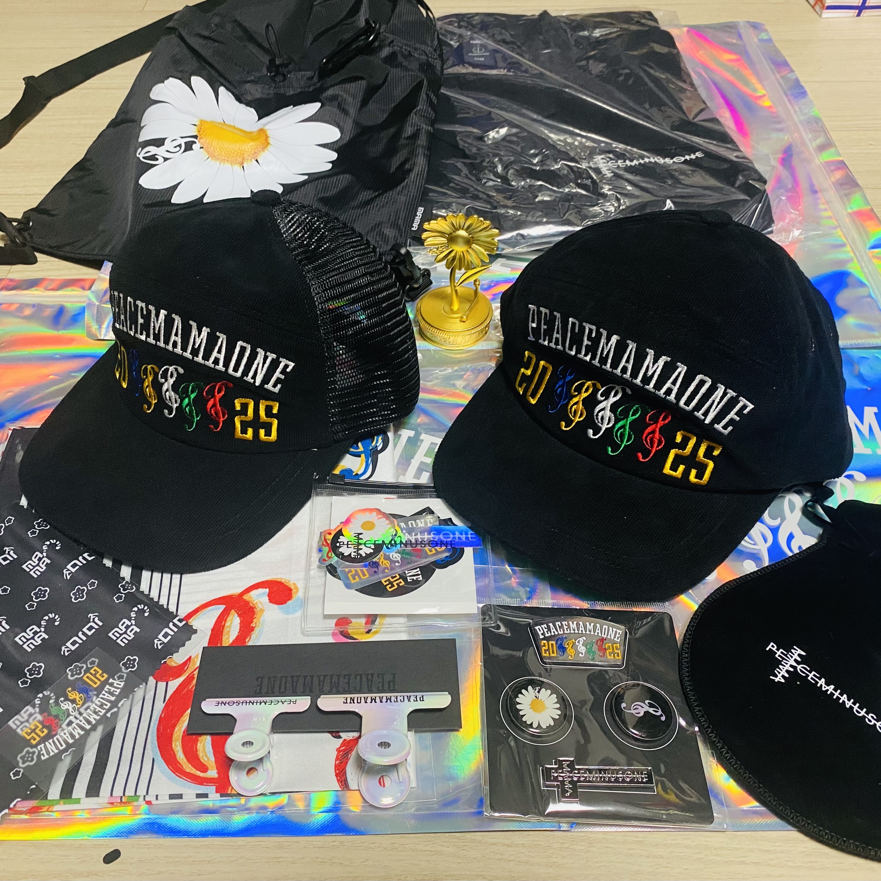 Peaceminusone x 2025 MAMA Awards Peacemamaone Cap Mesh, Peaceminusone x 2025 MAMA Awards Peacemamaone Cap Cotton 착용 스타일 - 1