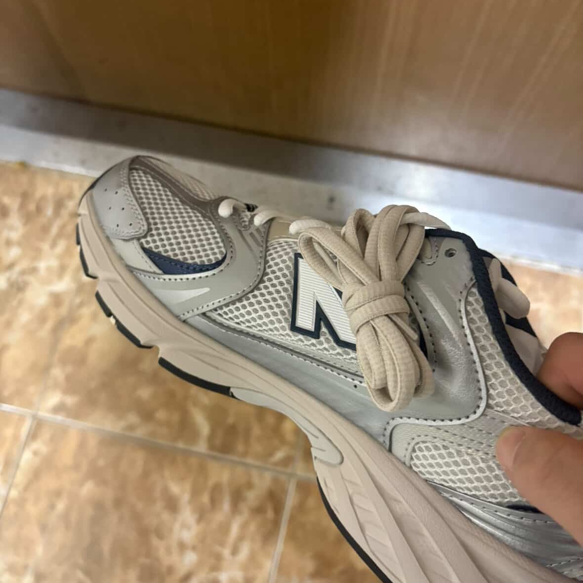 New Balance 530 Steel Grey 착용 스타일