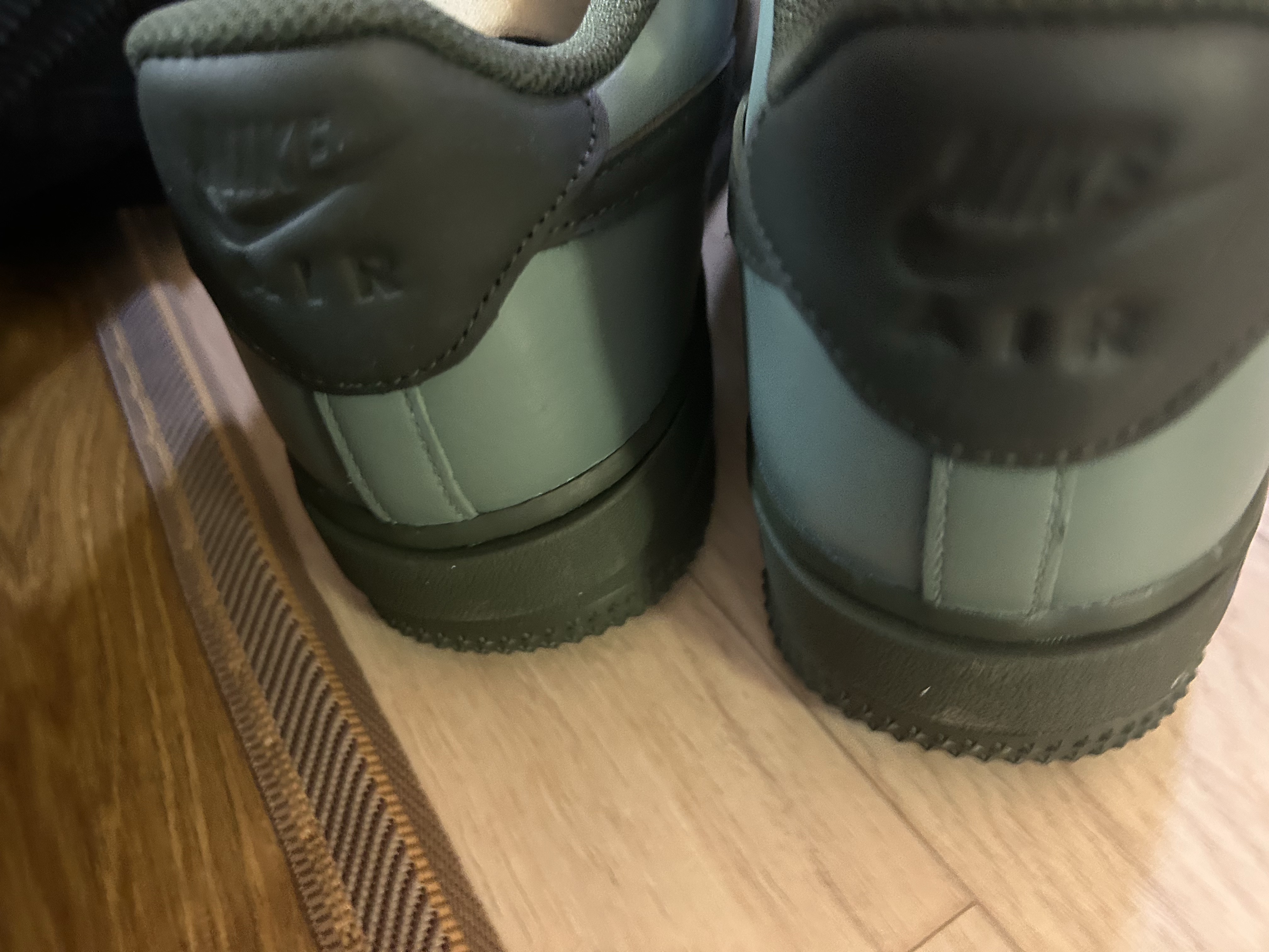 Nike Air Force 1 Low Gore-Tex Vibram Clay Green 착용 스타일