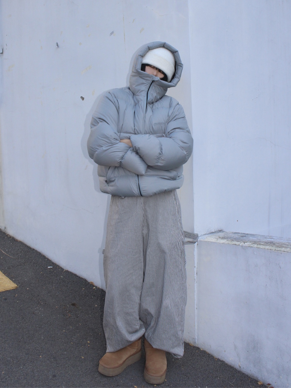 QT8 GARMENTS Duck Down Heavyweight Hoodie Jacket Greyed Skyblue 착용 스타일 - 6