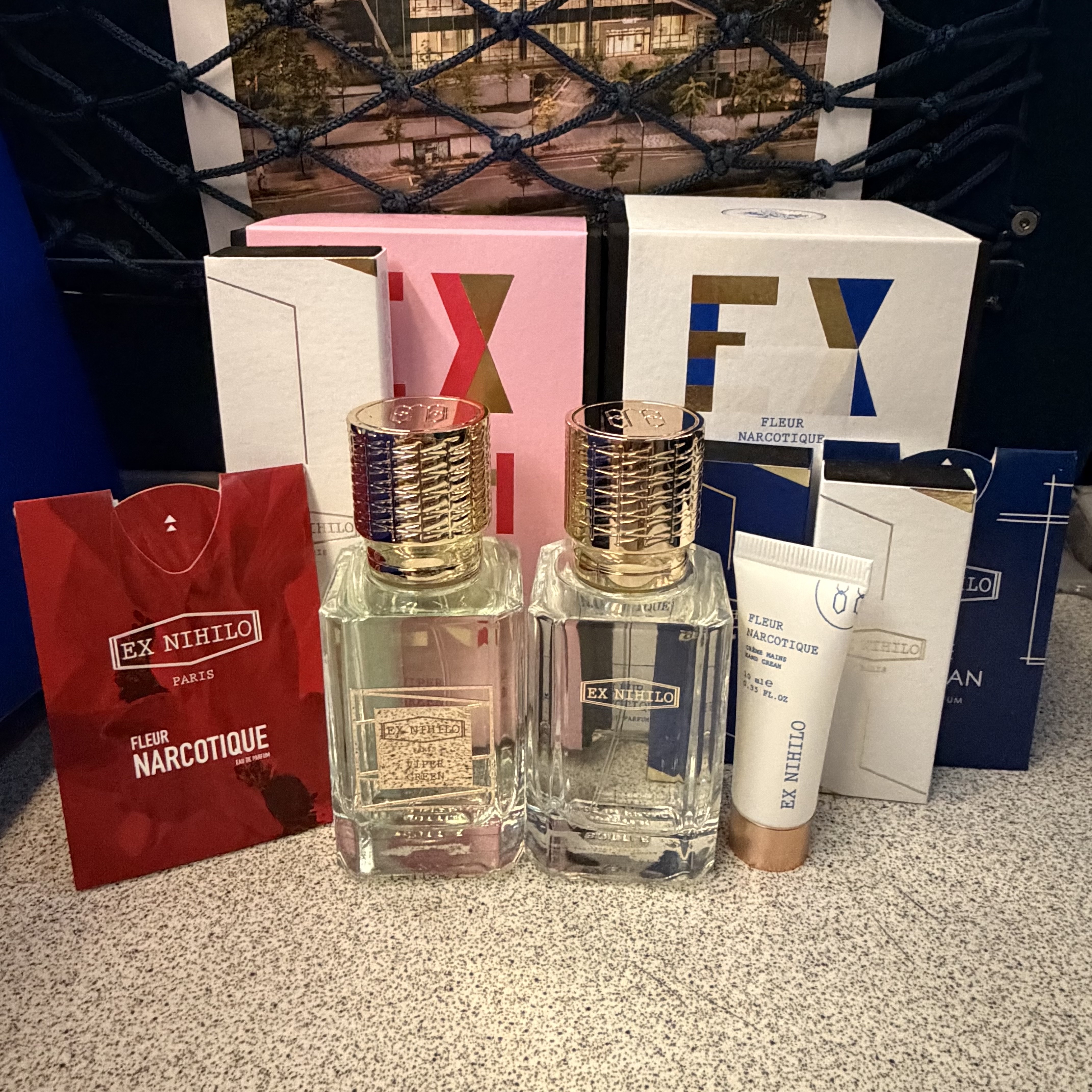 Ex Nihilo Fleur Narcotique Eau De Parfum 50ml, Ex Nihilo Viper Green Eau De Parfum 50ml 착용 스타일