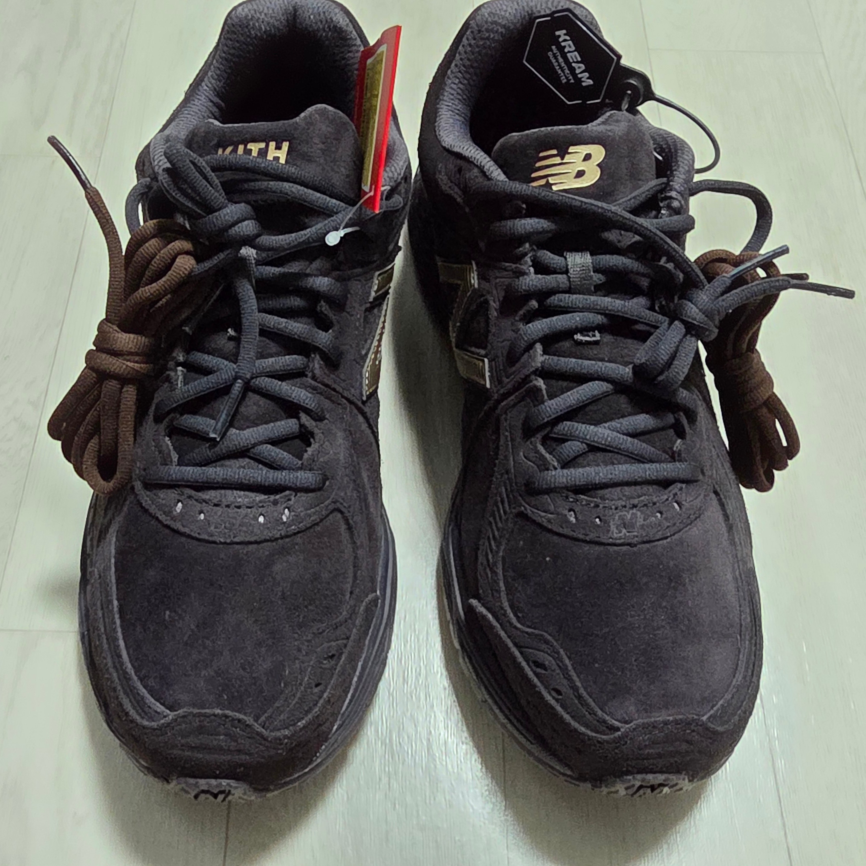 New Balance x Kith 860v2 Espresso 착용 스타일 - 2