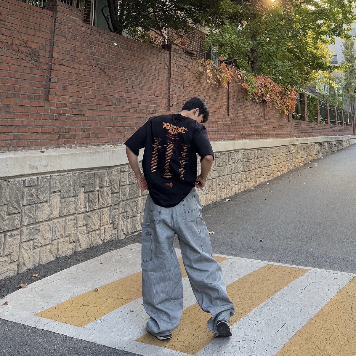 Undermycar Stripe Engineers Double Knee Work Pants Black Stripe - 24FW, Nike x Sacai VaporWaffle Black White 착용 스타일 - 1