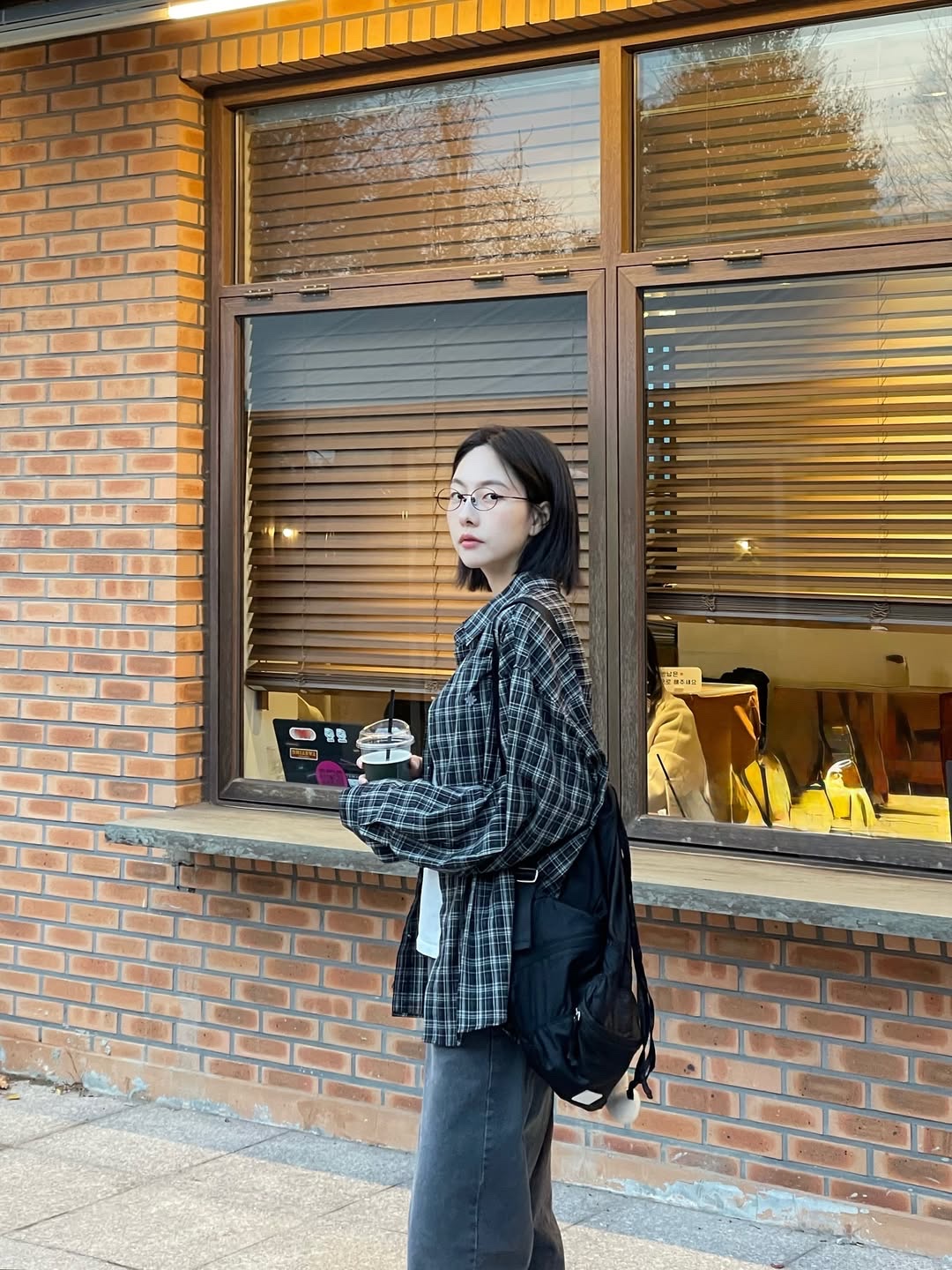 SLOW RECORD HOUSE Kane Check Shirt Black 착용 스타일 - 2