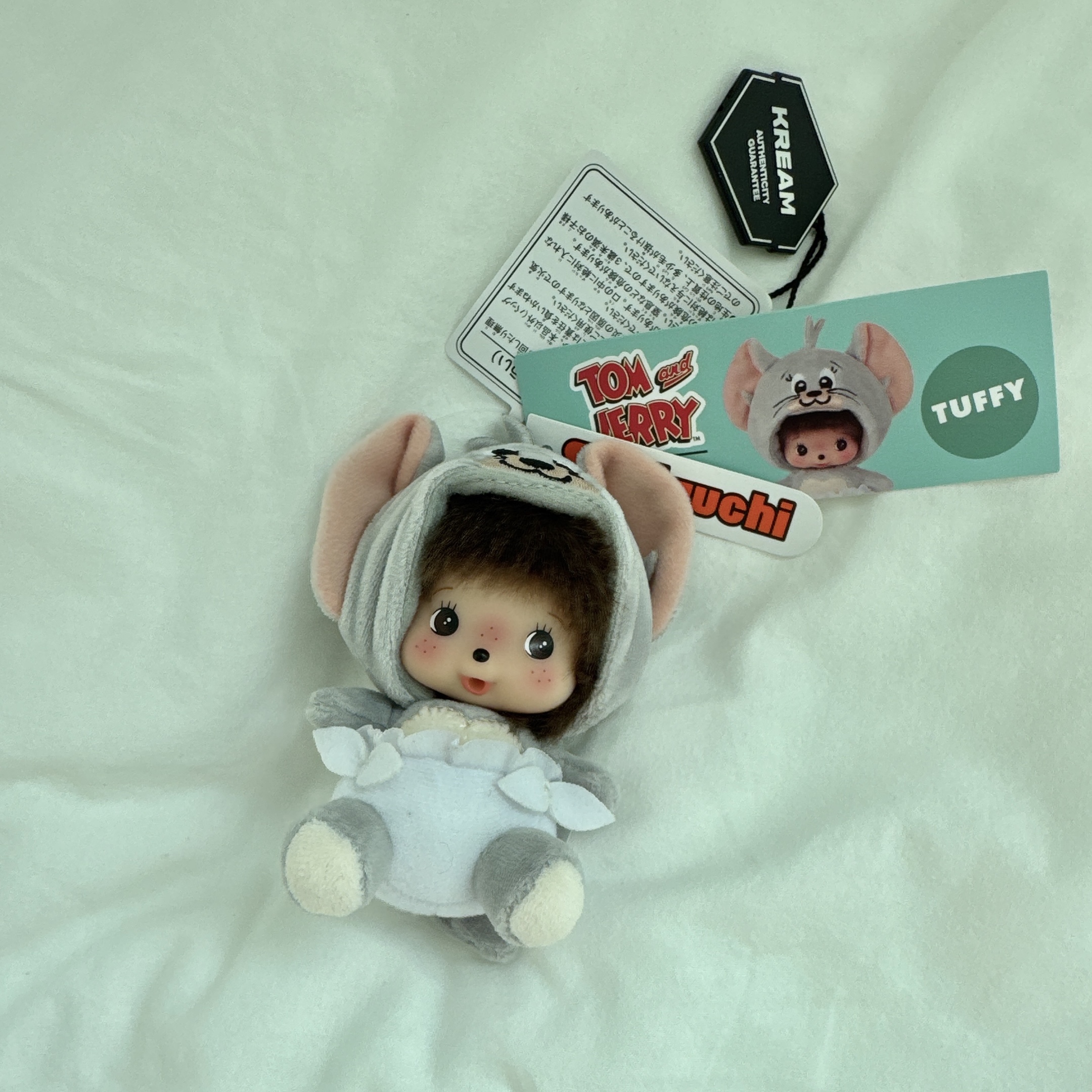 Monchhichi x Tom & Jerry SS Doll Mini Key Chain Tuffy 착용 스타일