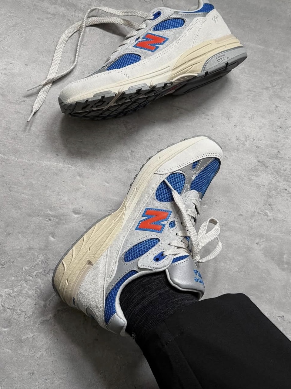 New Balance x Kith x Madison Square Garden 993 Made in USA Ancient Scroll Grey Matter 착용 스타일 - 5