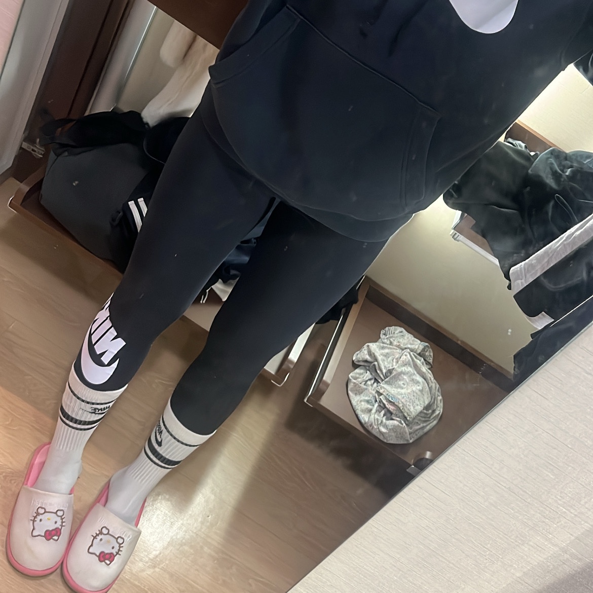 (W) Nike NSW Essential High Waist Leggings Black - Asia 착용 스타일 - 3