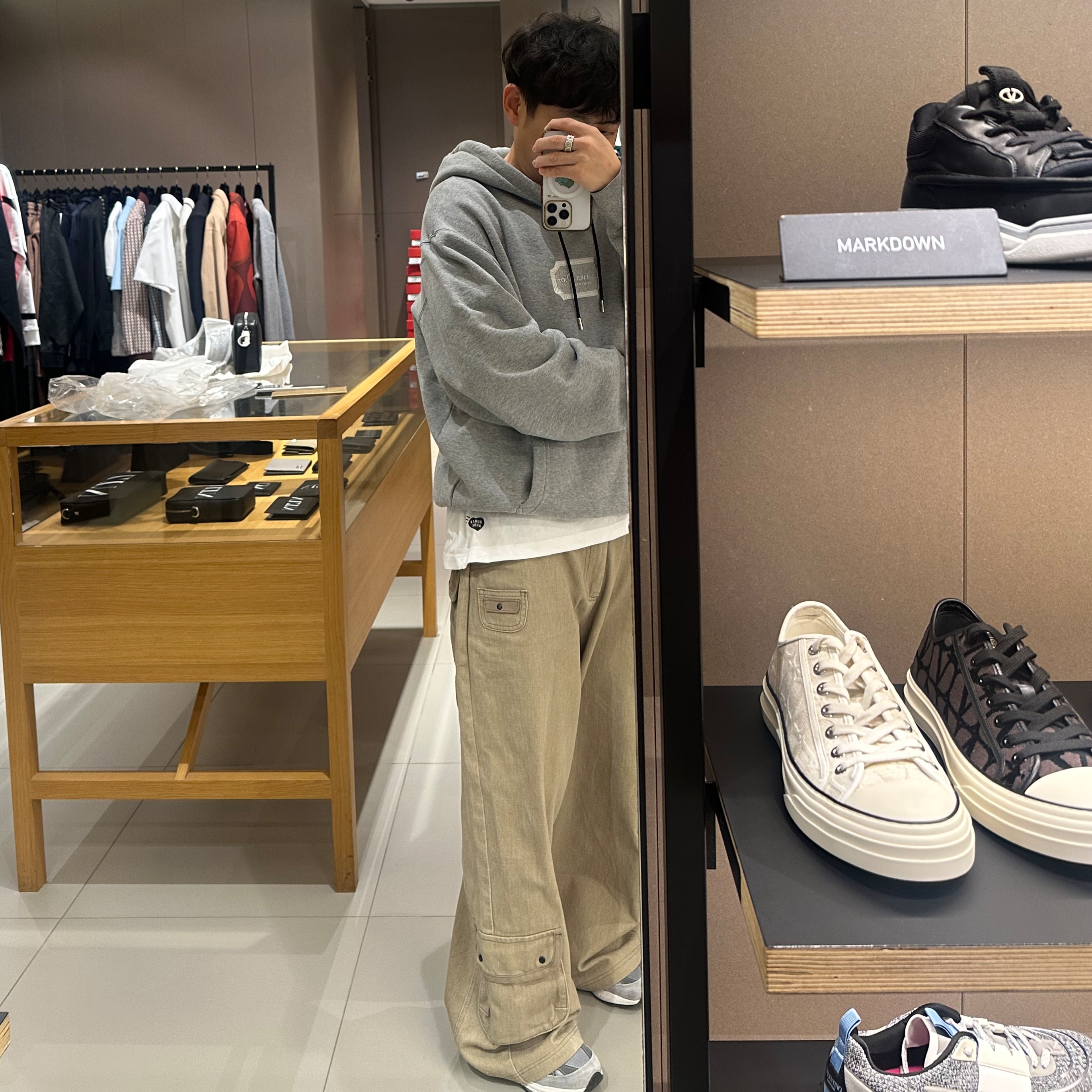 Human Made T-Shirts White (3 Pack), (W) New Balance 993 Made in USA Grey - B Standard 착용 스타일
