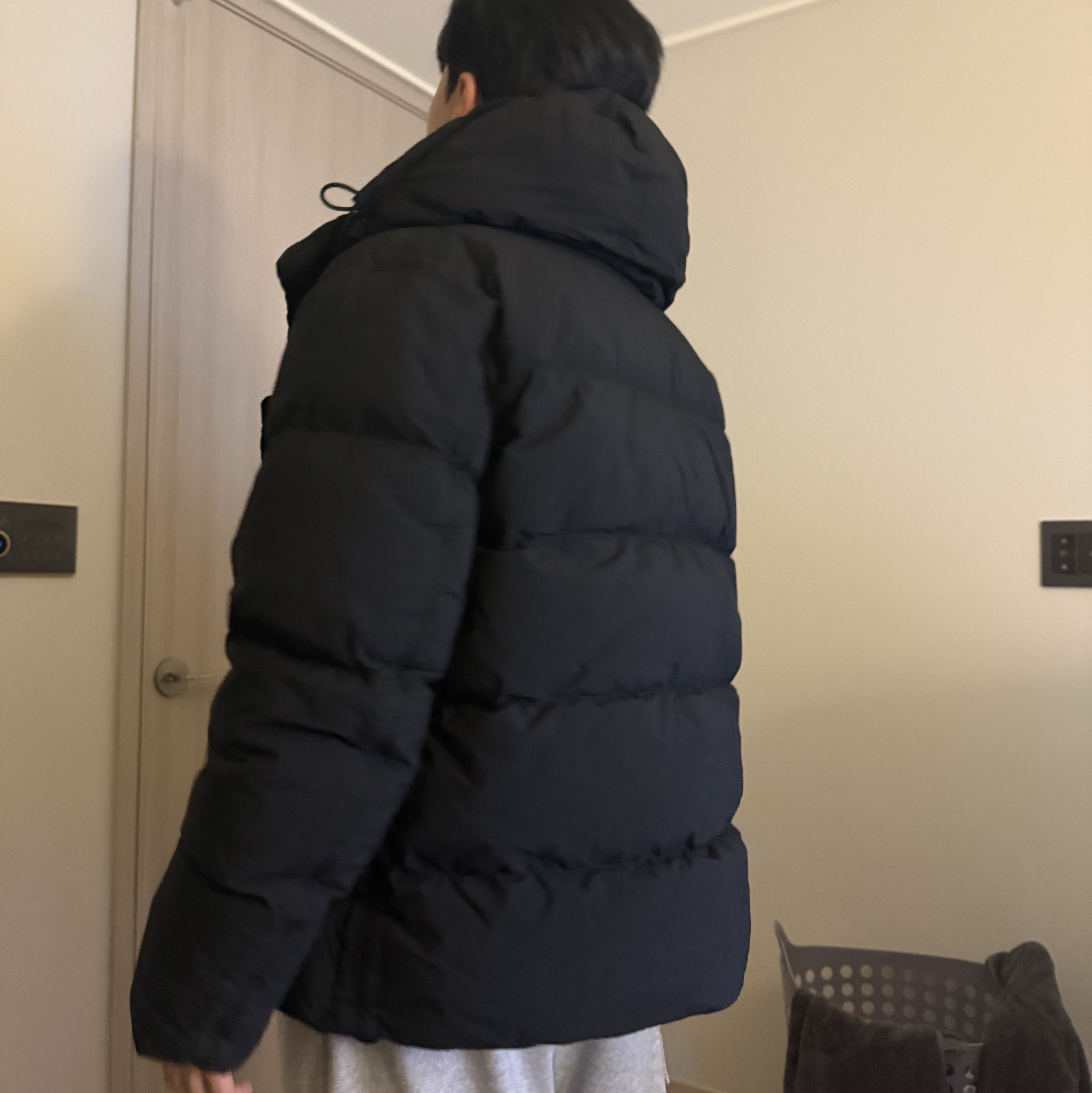 Ten C Survival Down Jacket Black, Nike NSW Trend Fleece Crew Black Sail - Asia 착용 스타일 - 6