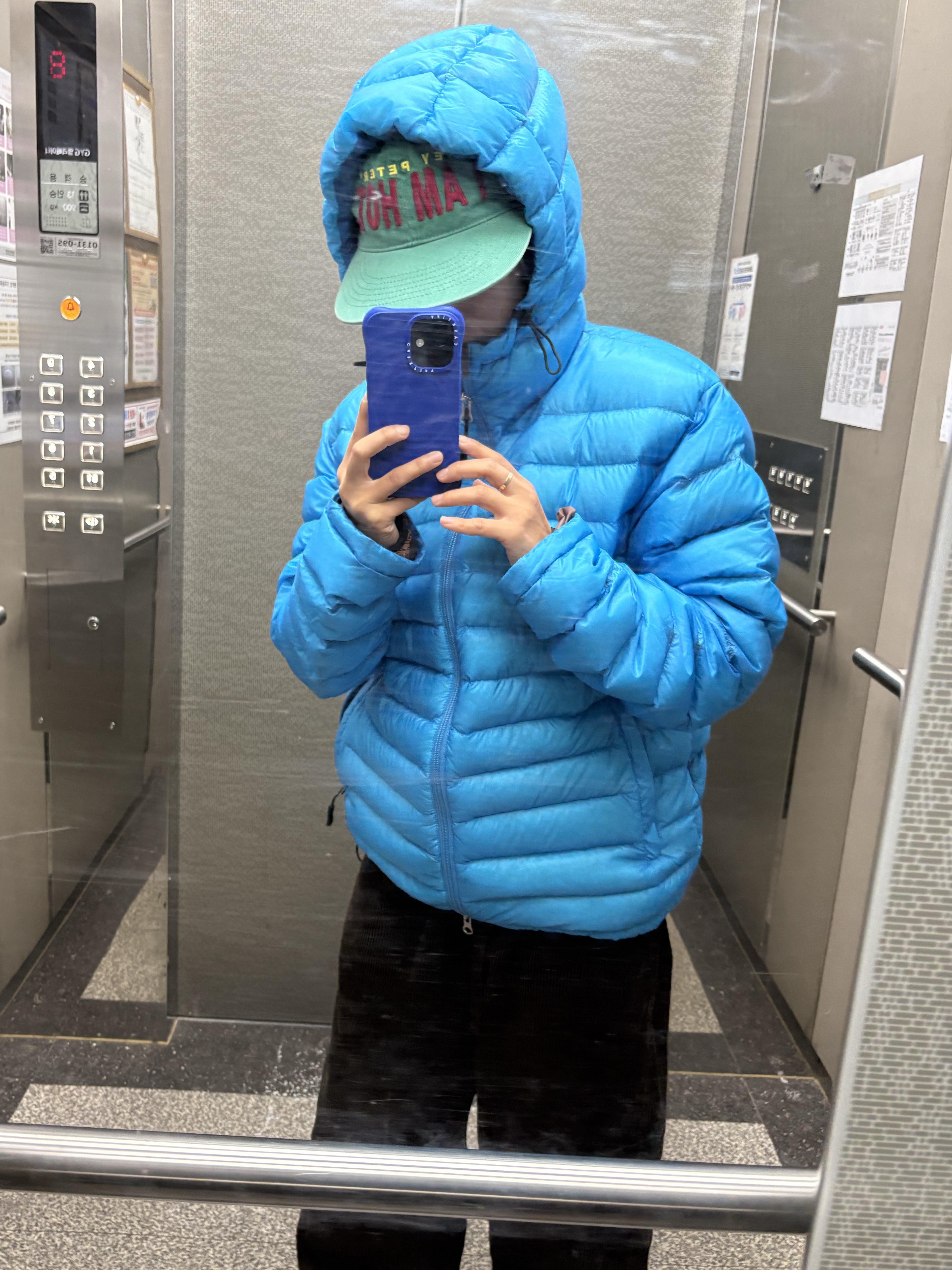 My Name is Peter I Am Hot Cap Green, Sansan Gear Suffix Puffer Jacket Blue - 22FW 착용 스타일