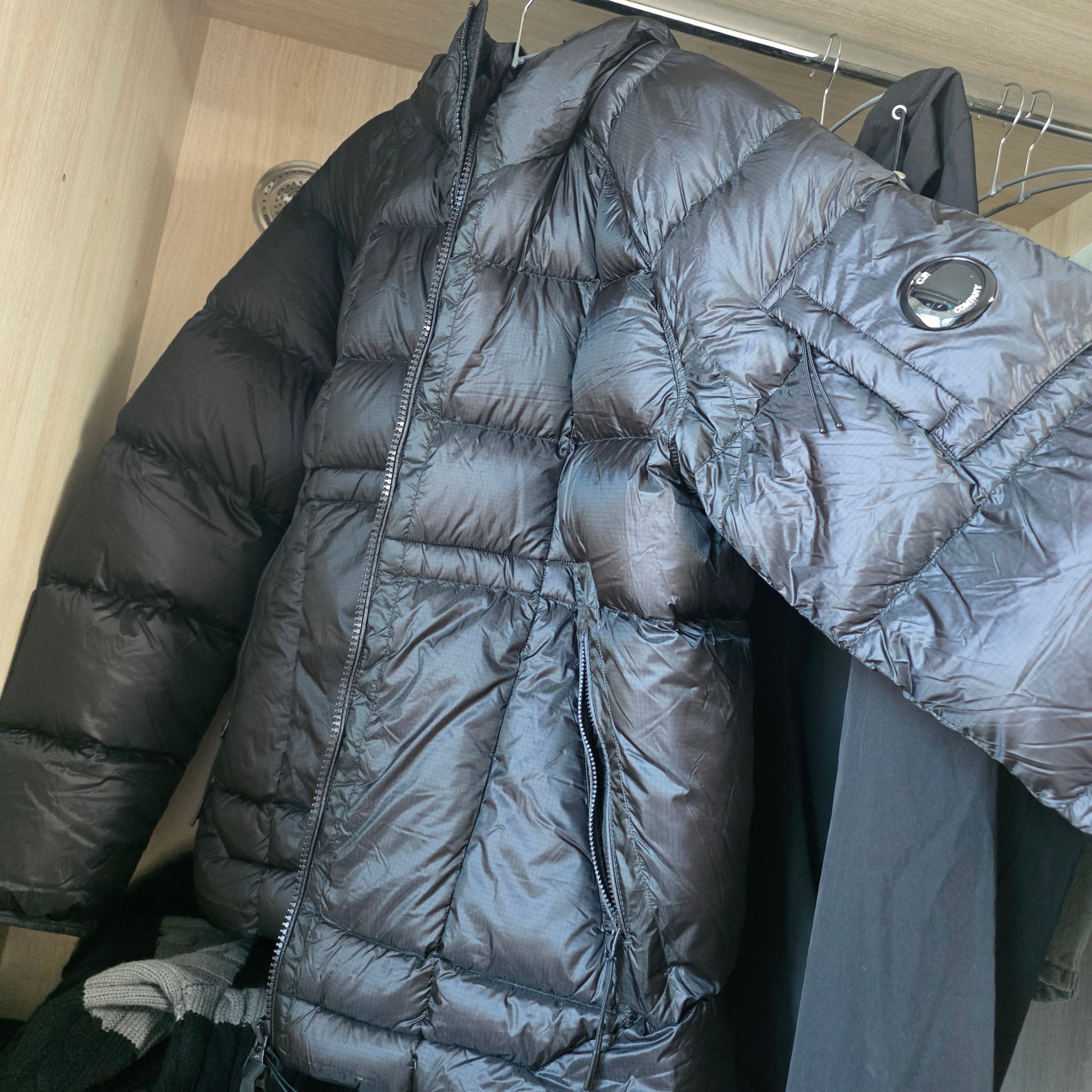 C.P. Company D.D. Shell Hooded Down Jacket Black - 25FW 착용 스타일