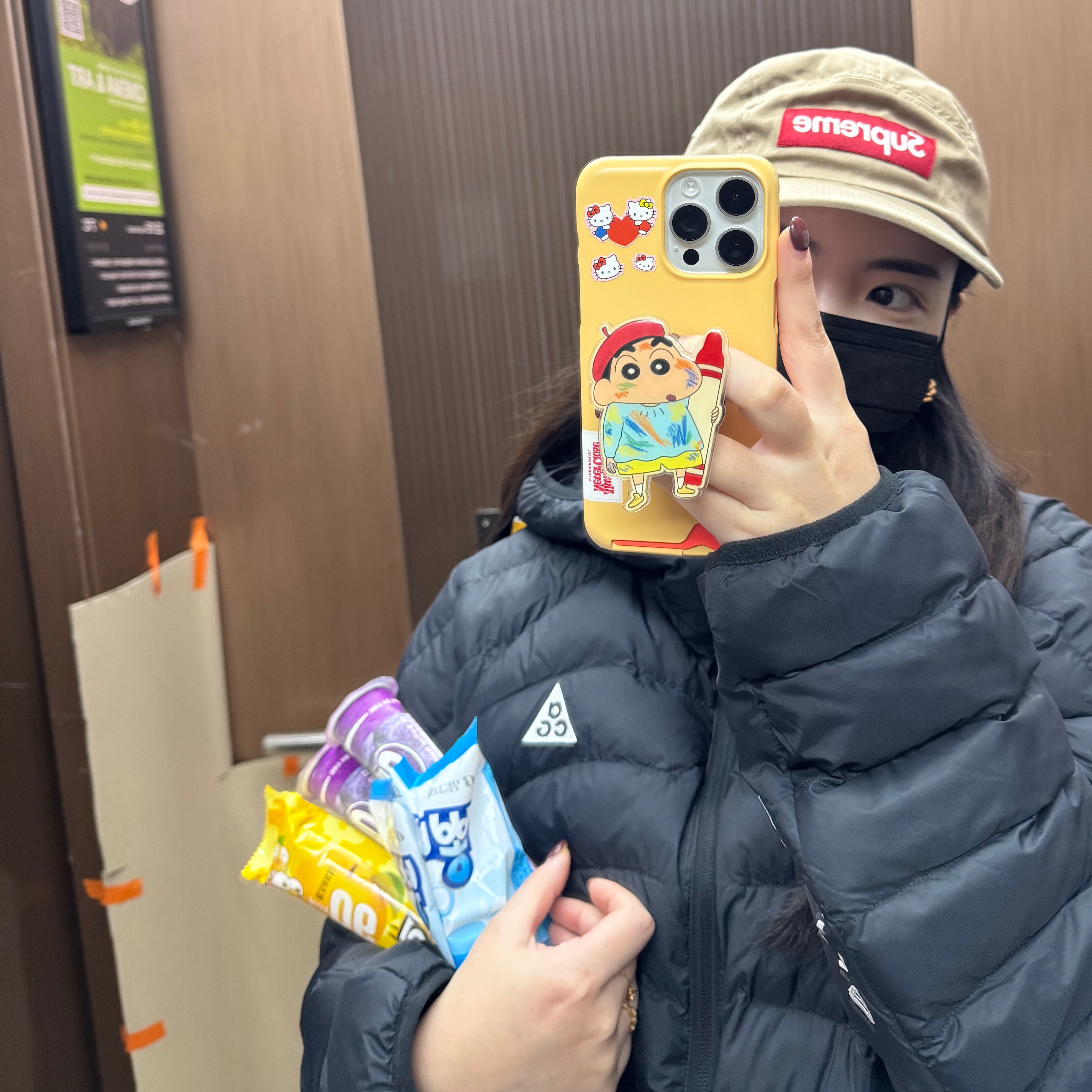 Nike ACG Lava Flow Therma-Fit ADV Jacket Black Summit White - Asia, (W) Alo Yoga Accolade Straight Leg Sweatpant Black 착용 스타일 - 2