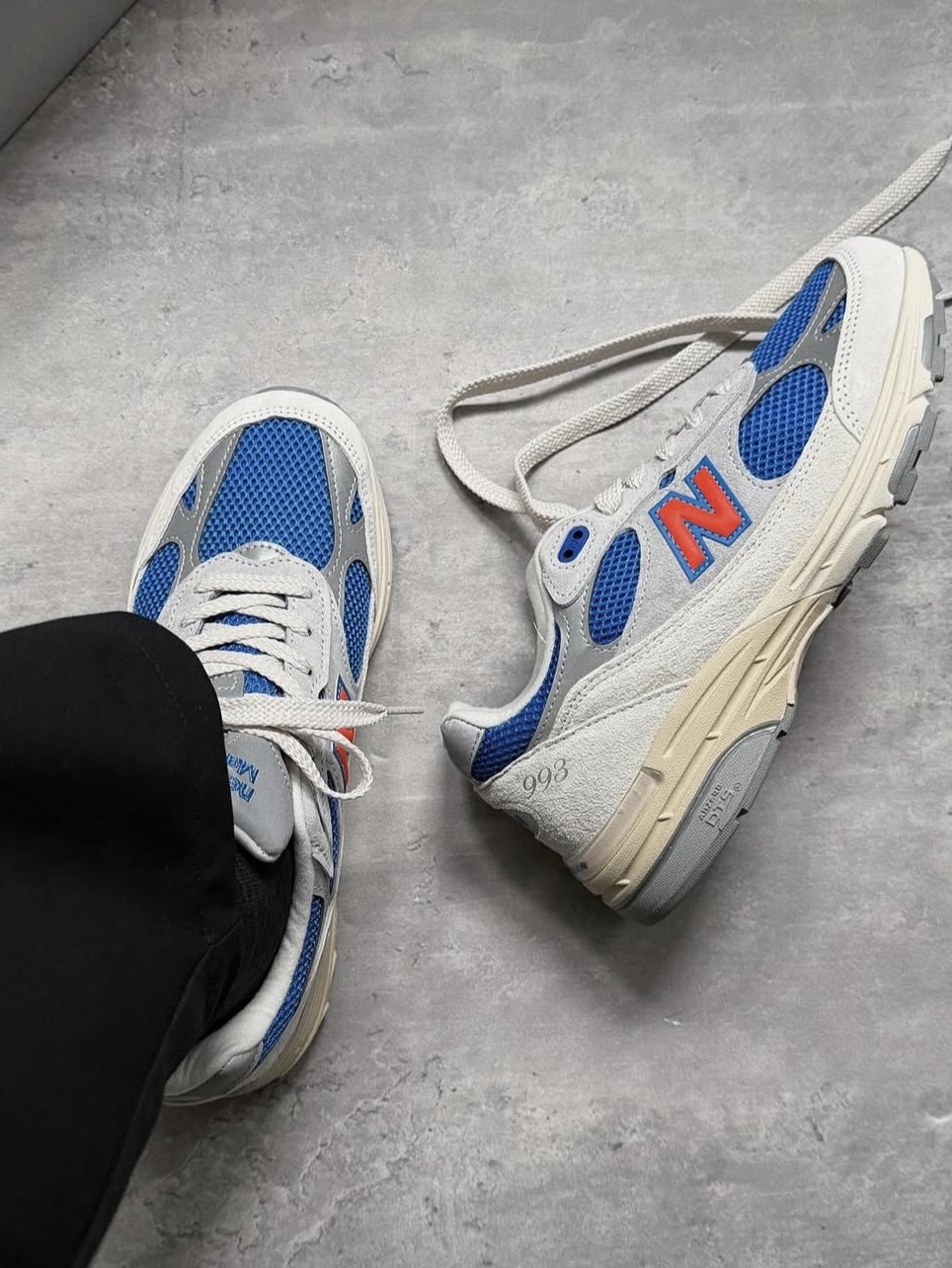 New Balance x Kith x Madison Square Garden 993 Made in USA Ancient Scroll Grey Matter 착용 스타일 - 6