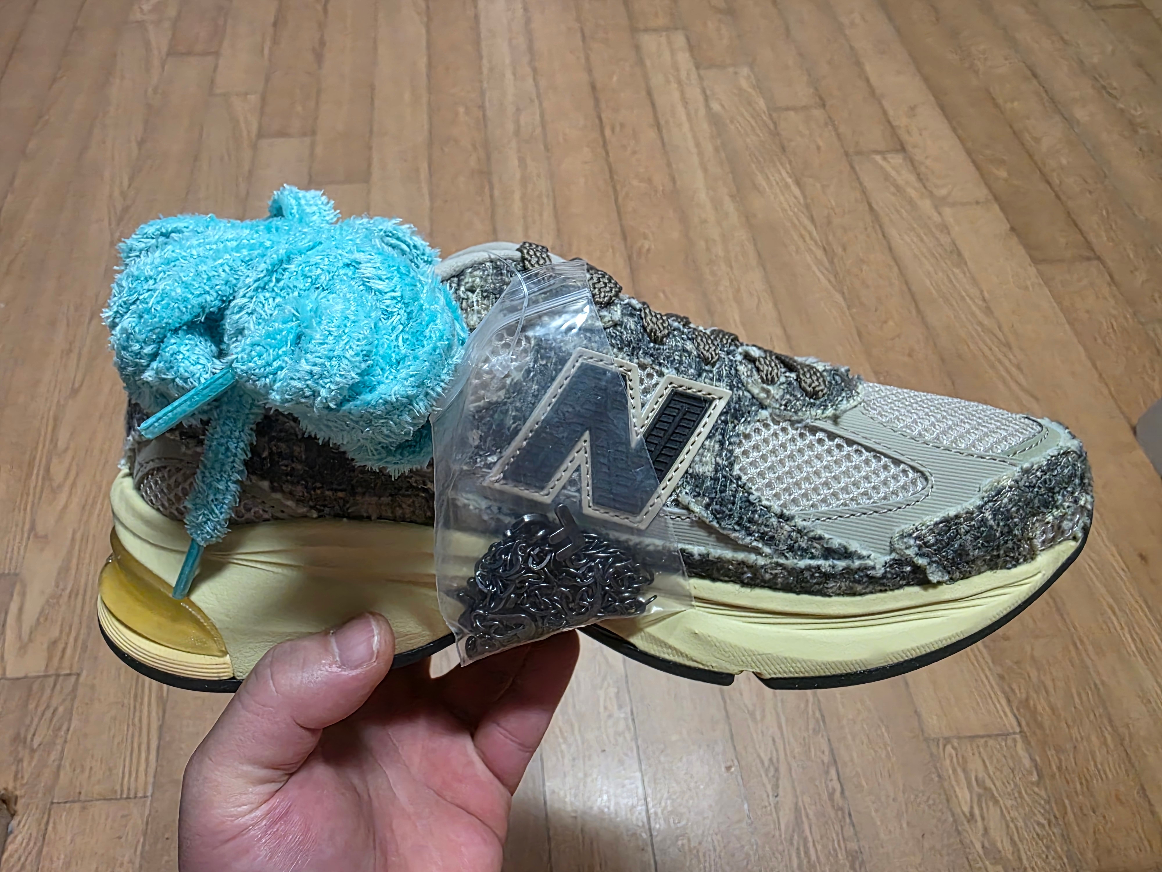 New Balance x Joe Freshgoods 2010 Abzorb Bag Lady Tan 착용 스타일 - 3