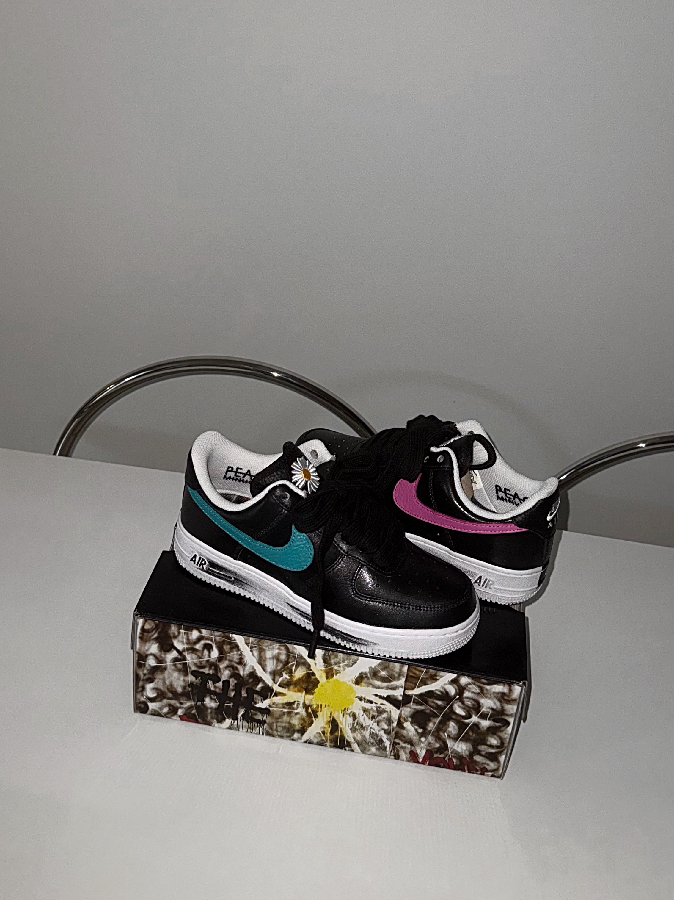 Nike x Peaceminusone Air Force 1 Low Para-Noise 3.0 Black and Multicolor 착용 스타일 - 2