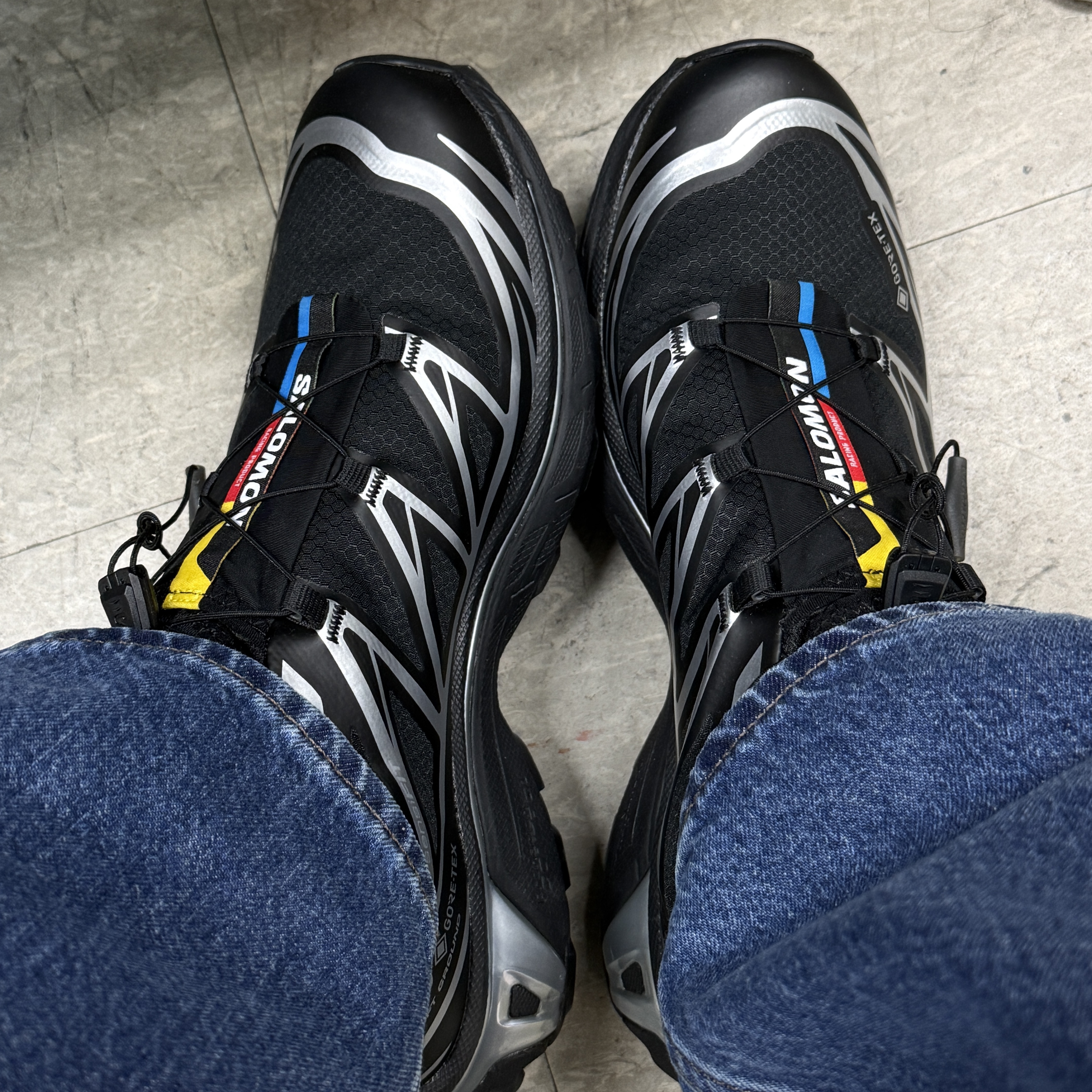 Salomon XT-6 GTX Black Silver 착용 스타일