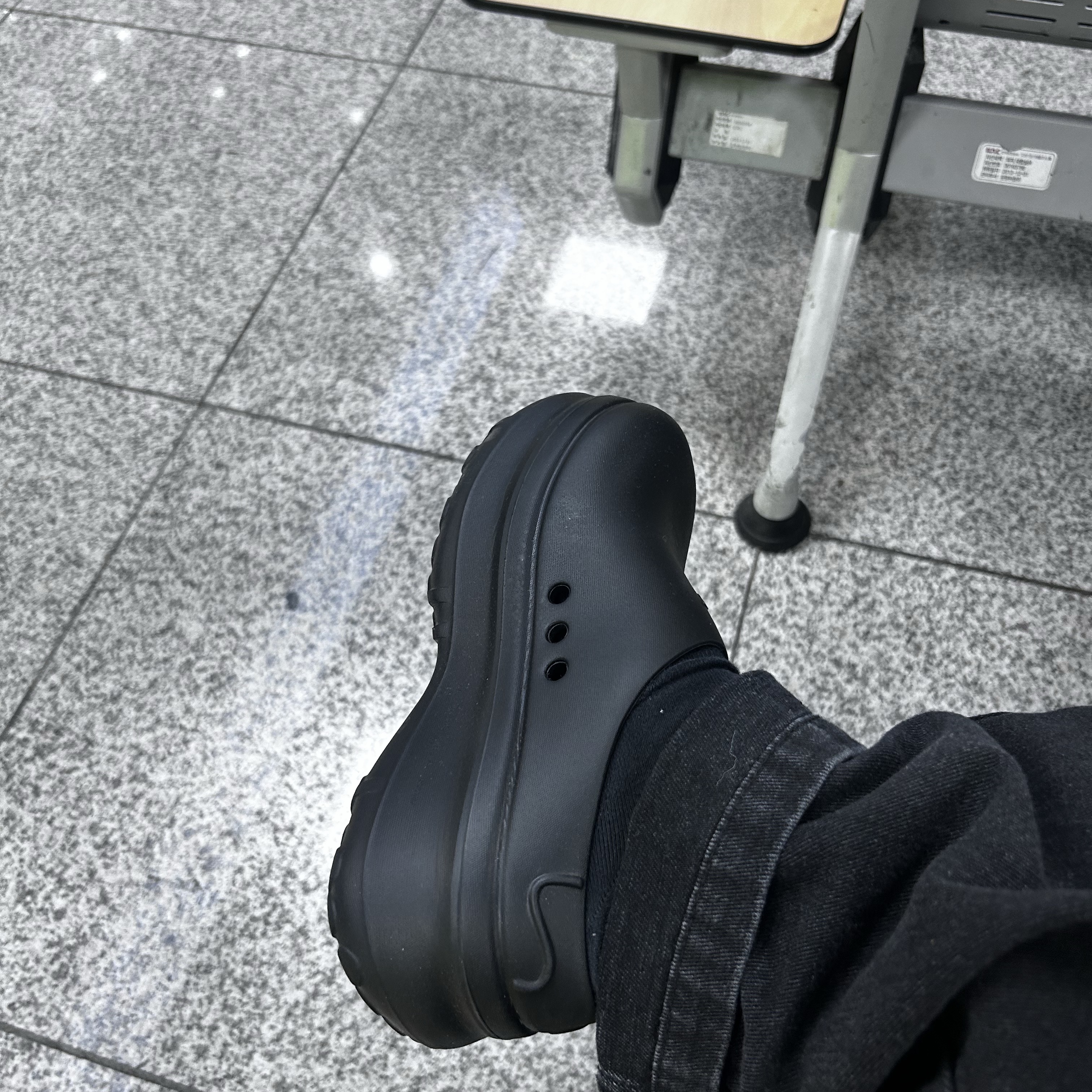 (W) Adidas Adifom Stan Smith Mule Core Black 착용 스타일