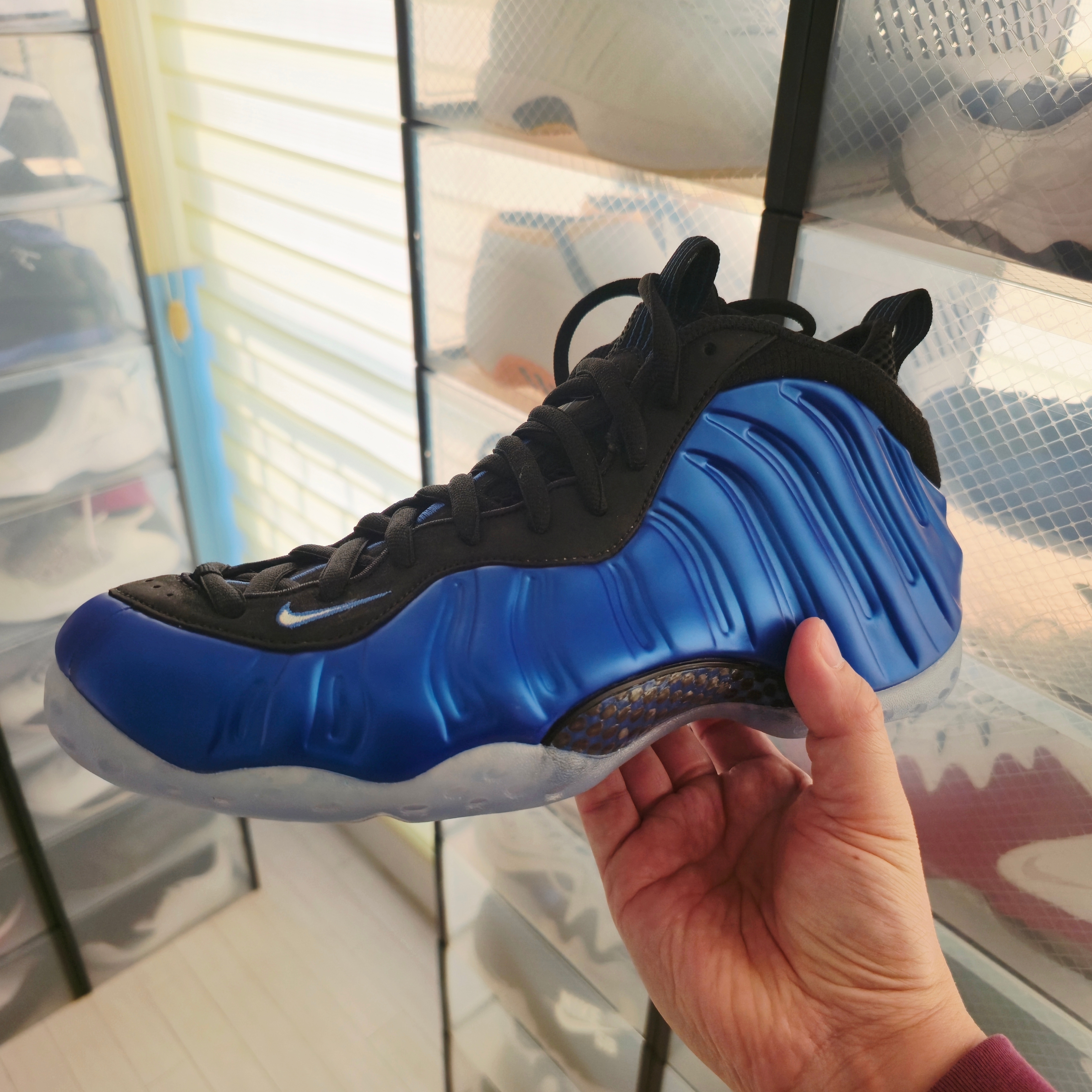 Nike Air Foamposite One International Blue 착용 스타일