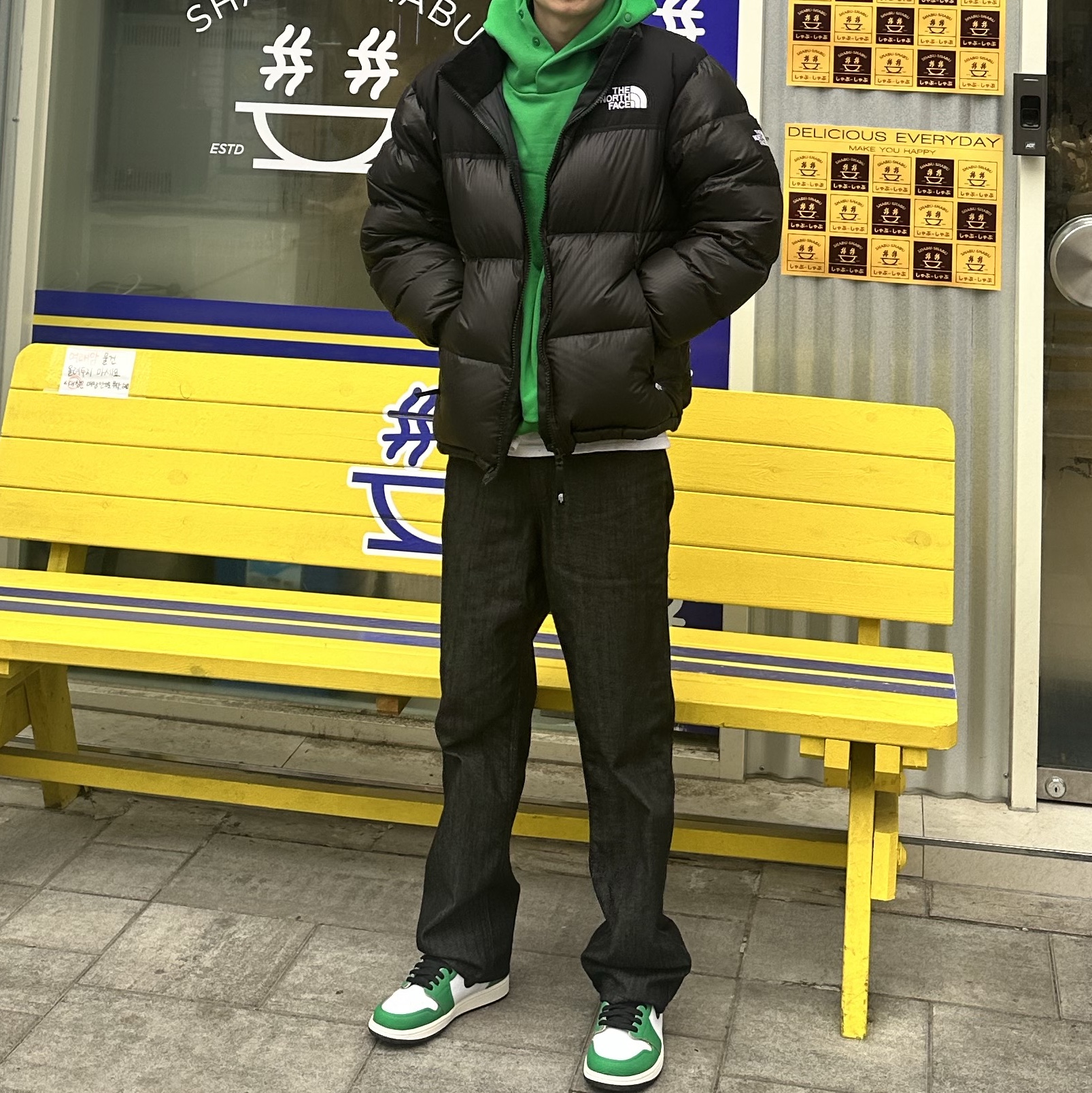 The North Face White Label Novelty Nuptse RDS Down Jacket Black, (W) Jordan 1 Retro High OG Lucky Green 착용 스타일 - 3