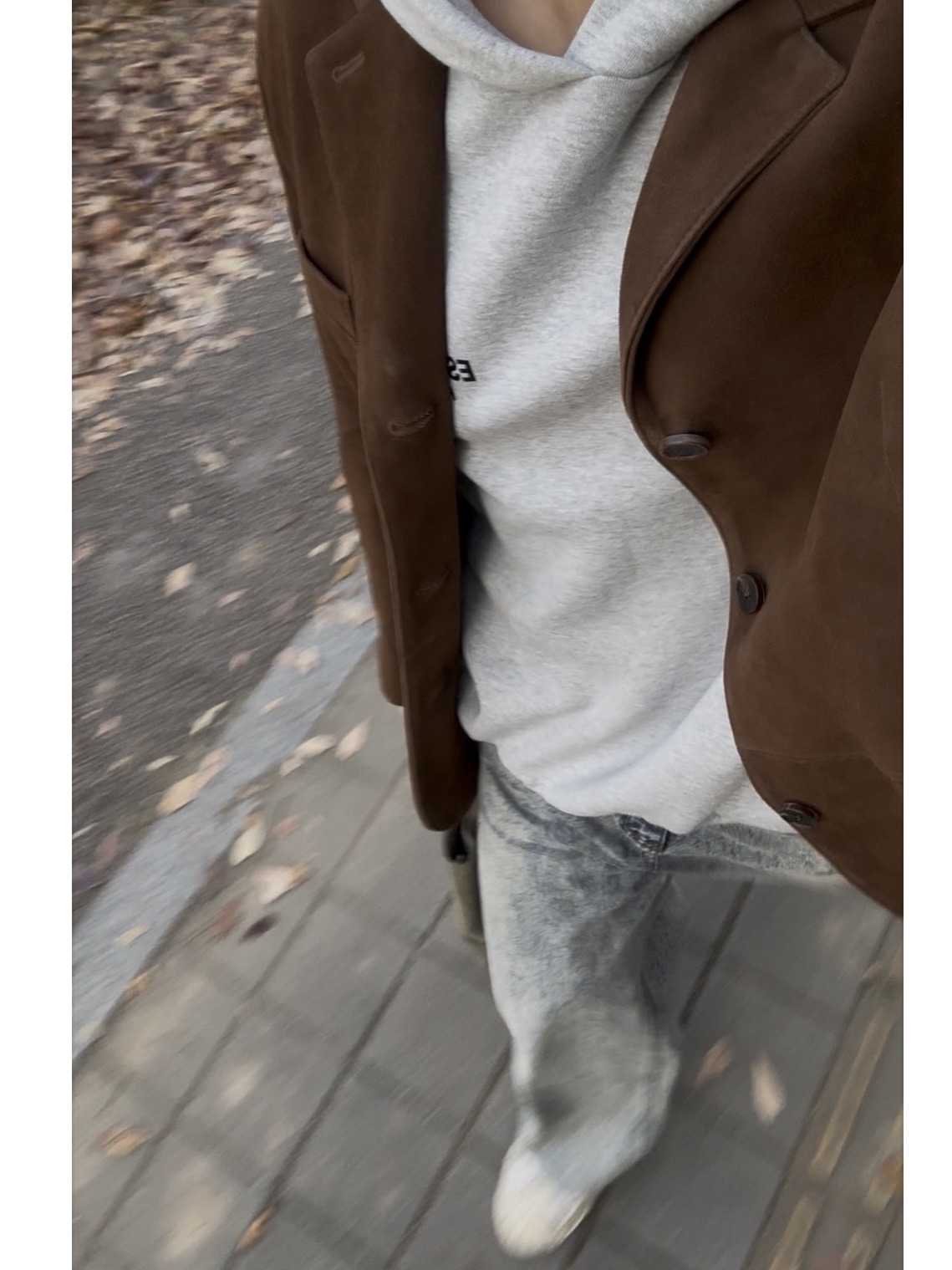 Essentials Fleece Hoodie Light Heather Grey - 24FW 착용 스타일
