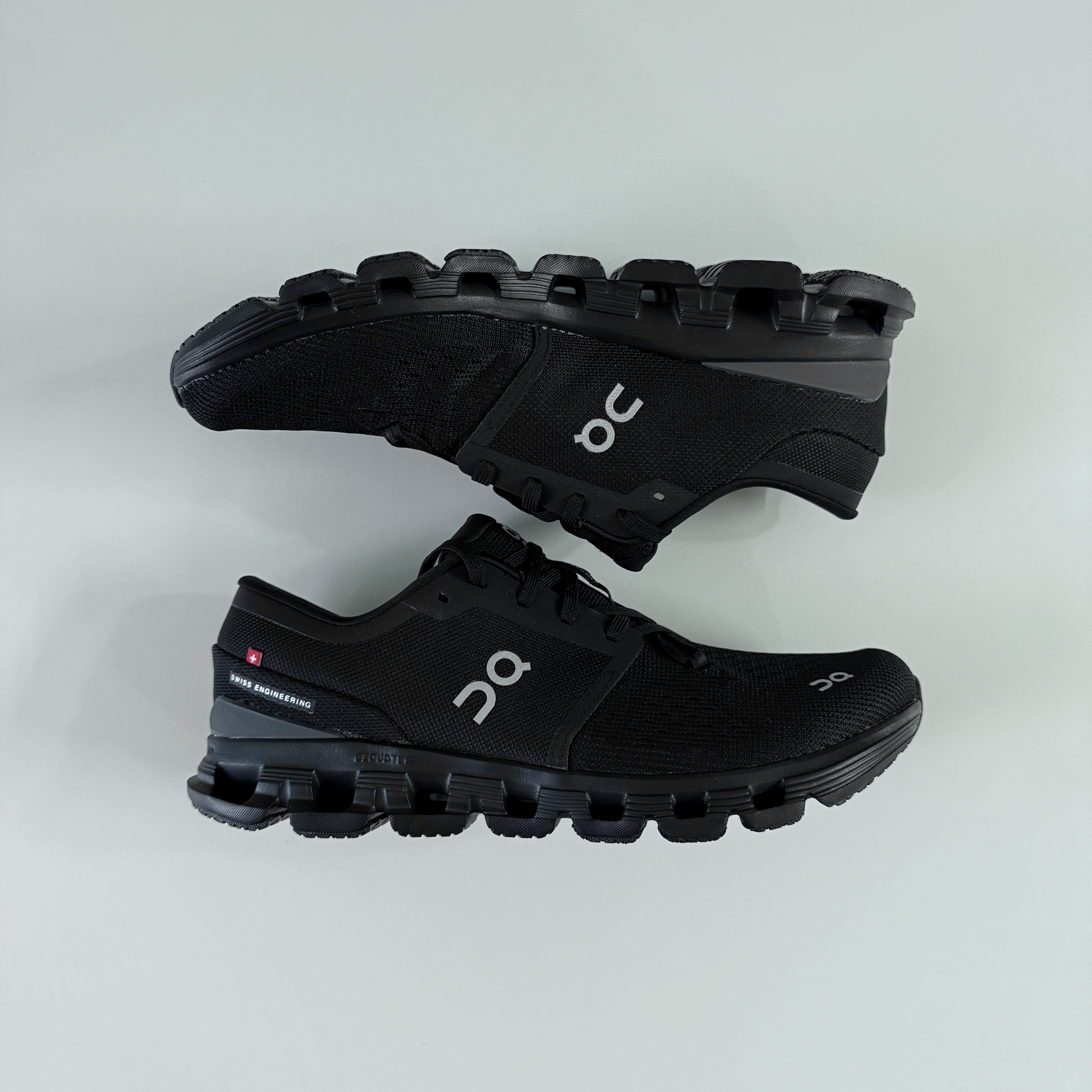 On Running Cloud X 4 Black Eclipse 착용 스타일 - 1