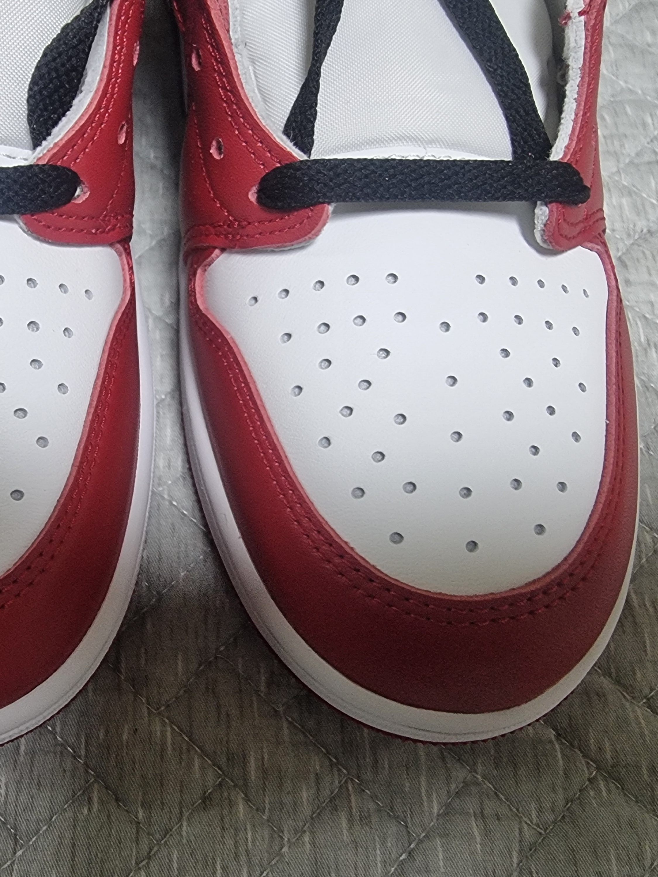 Jordan 1 Retro Low OG Chicago 착용 스타일 - 2