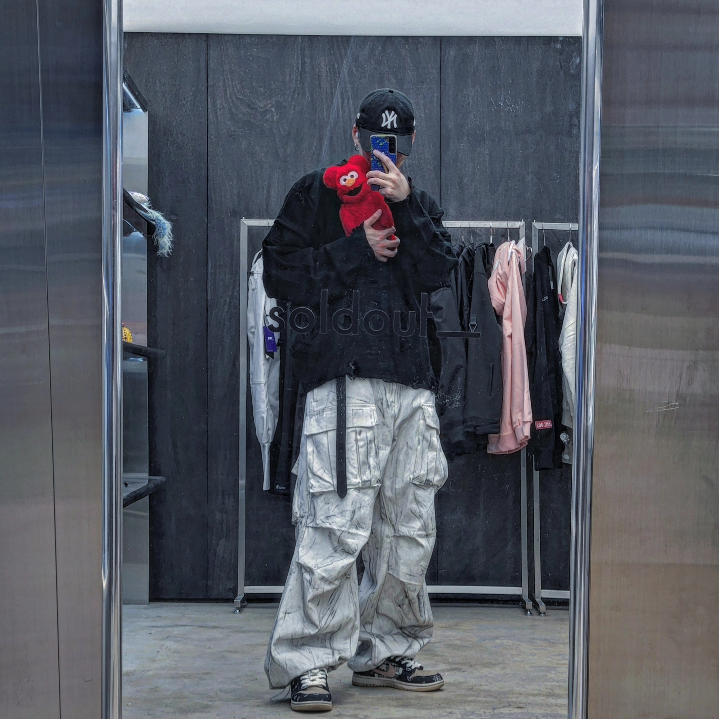 Undermycar Rabban Destroyed Long Sleeve Knit Dark Ink - 23FW 착용 스타일