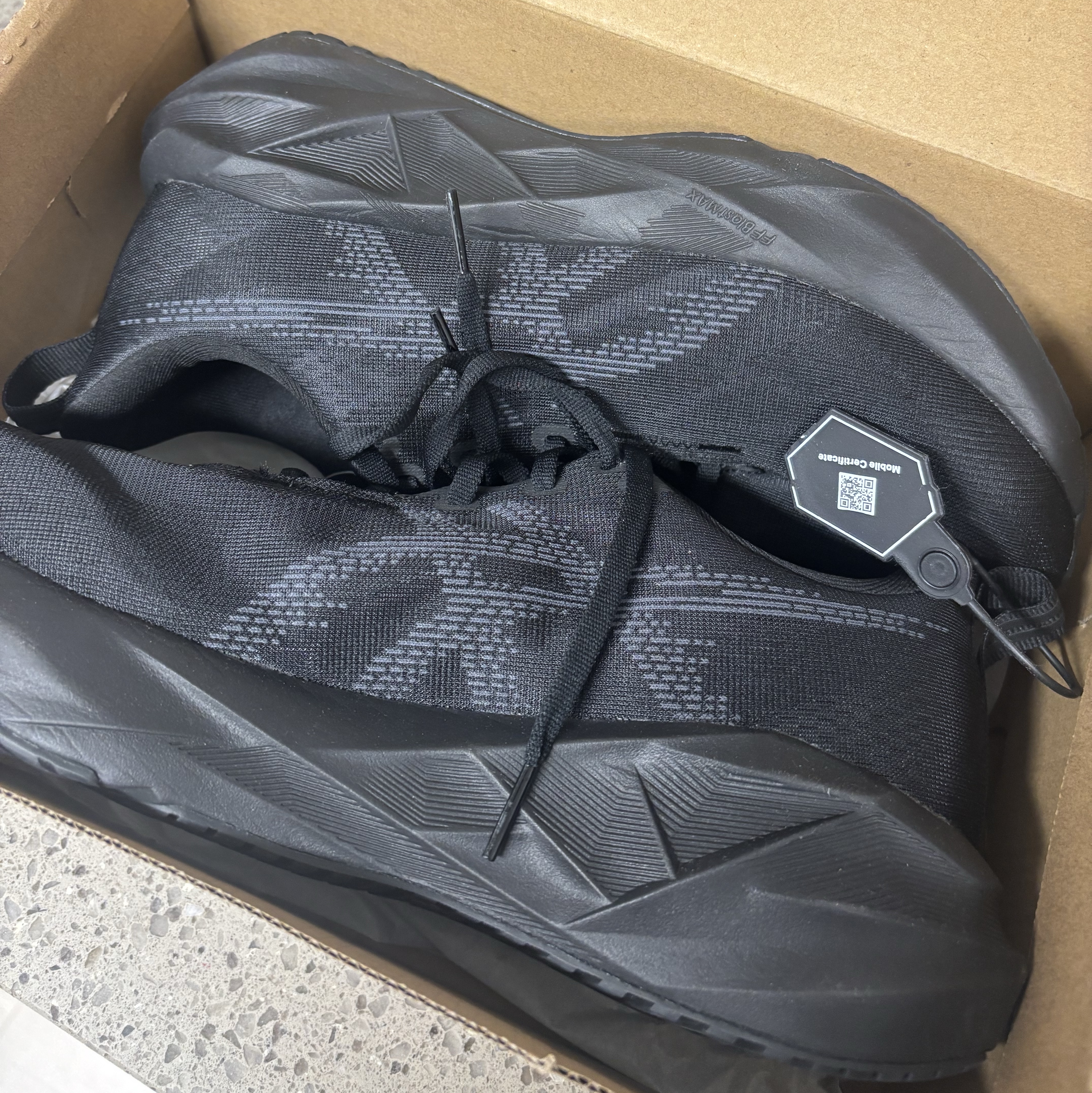 Asics Novablast 5 Black Carrier Grey 착용 스타일 - 2