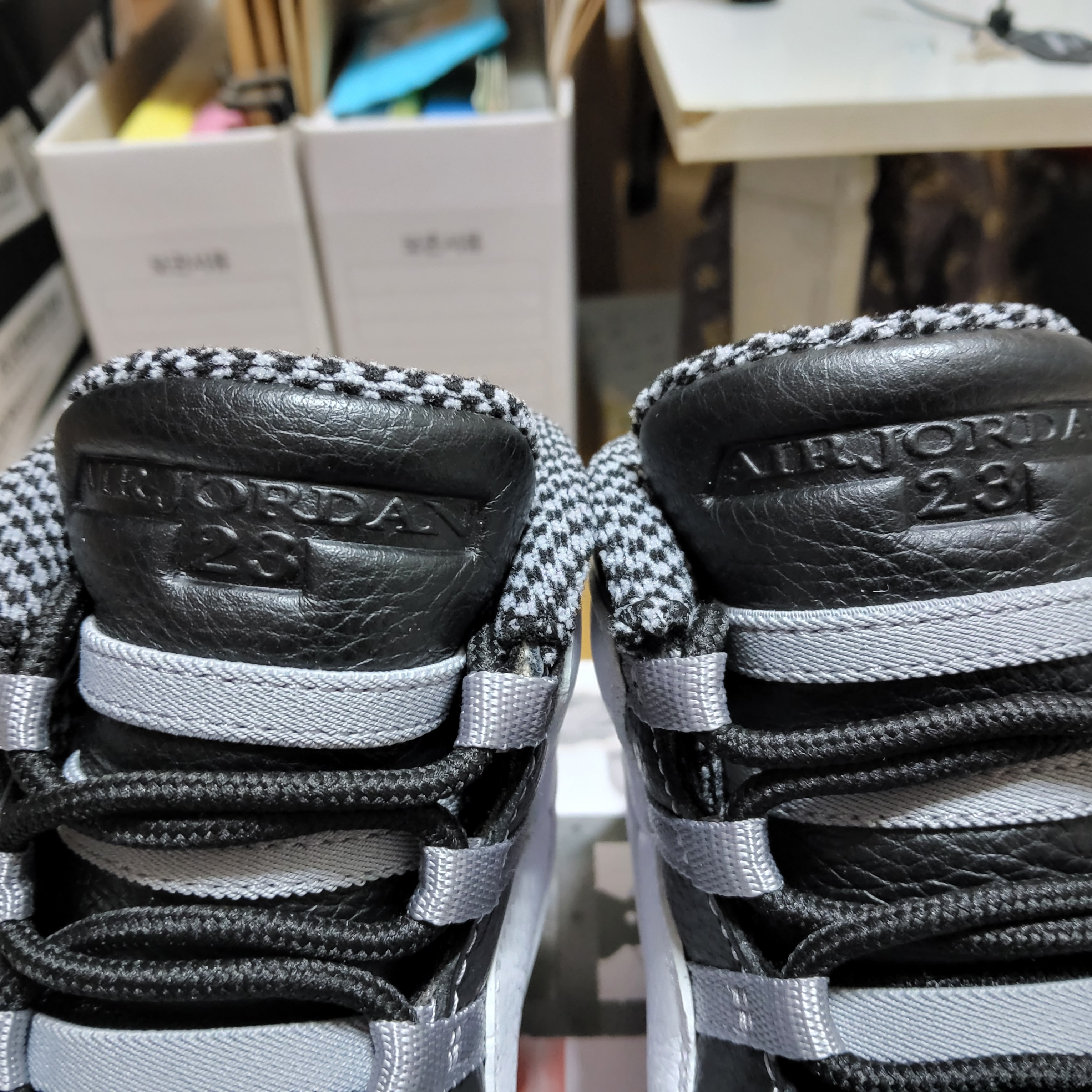 Jordan 10 Retro Light Steel Grey 착용 스타일 - 4
